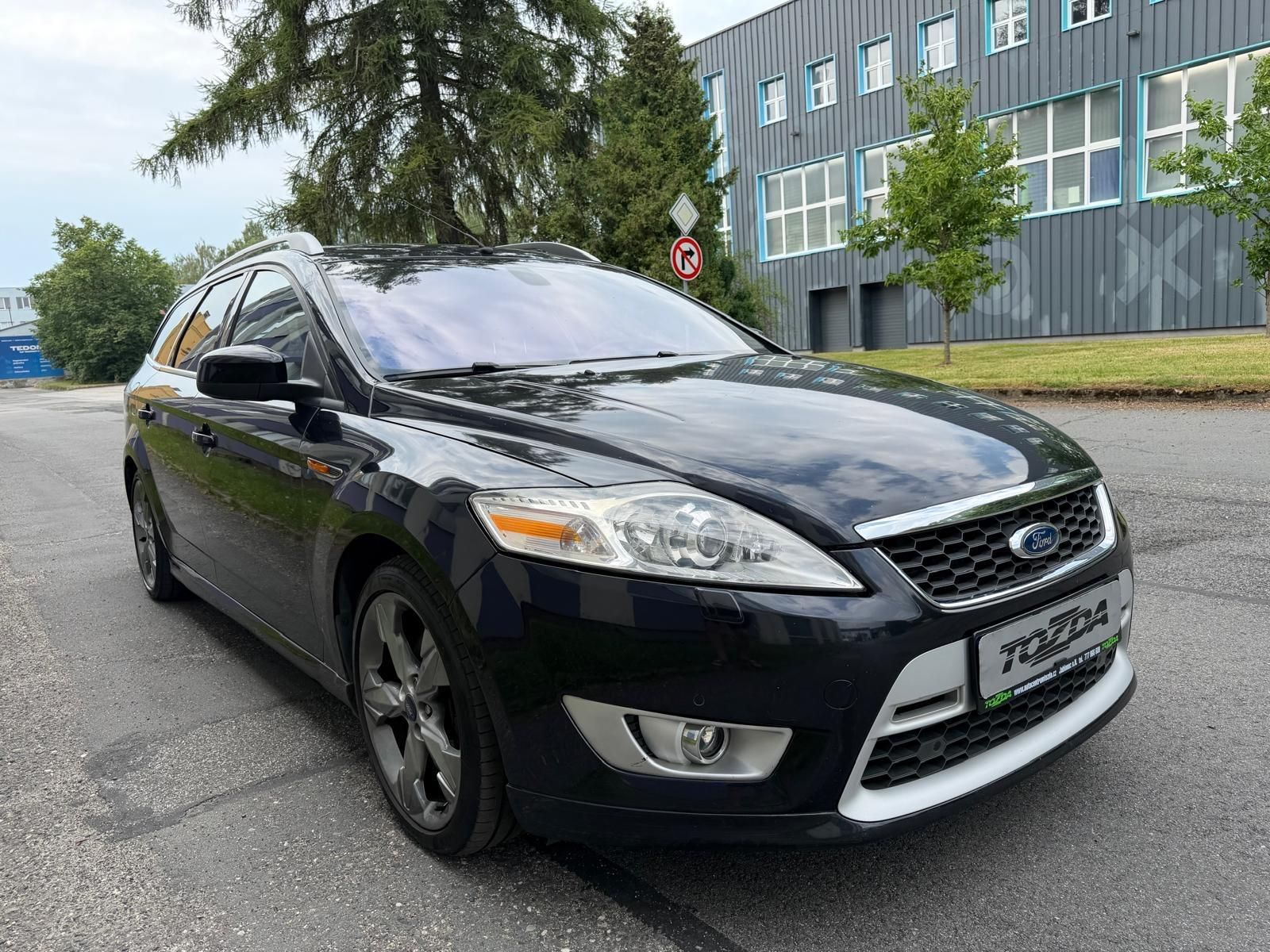 Ford Mondeo, 2,2 TDCi /129kW/ + sada pneu - fotka 6
