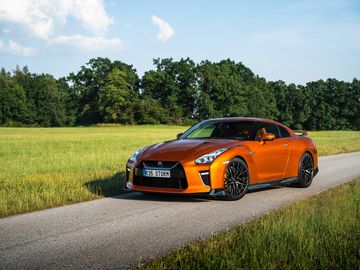 Nissan GT-R Prestige 2021