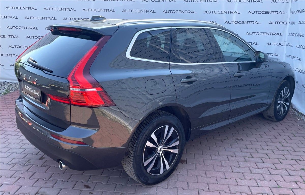 Volvo XC60, 2,0 D.110kw.D3.DPH.STK 6/28 - fotka 6