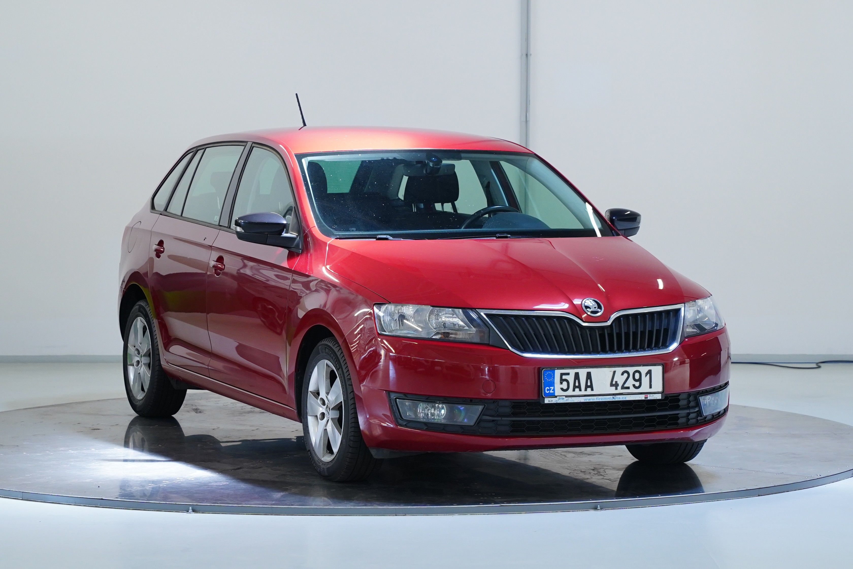 Škoda Rapid, 1.4 TDI 66 kW Style Spaceback - fotka 4