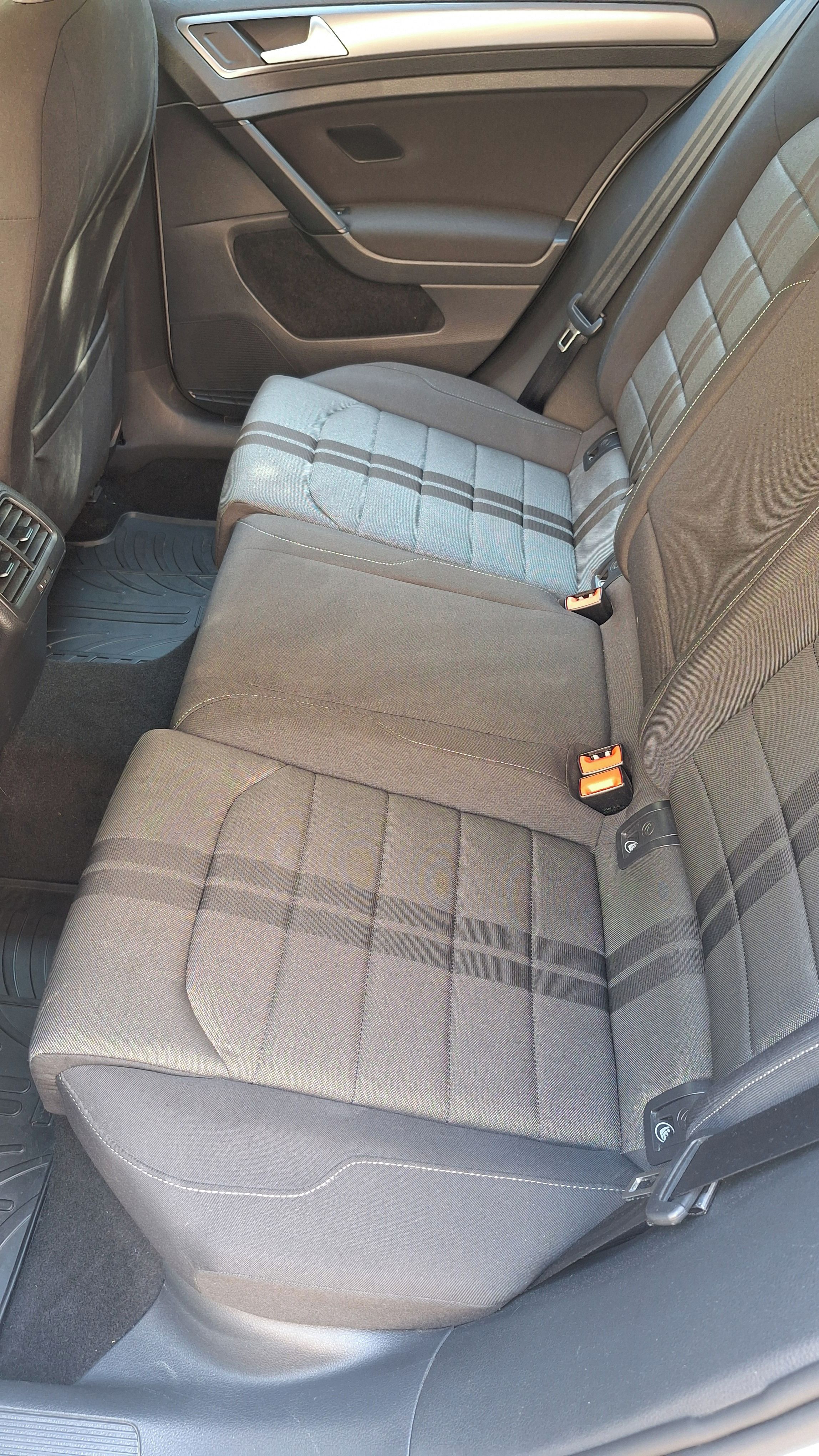 Volkswagen Golf, VW Golf Variant 1.6 TDI 81kW - fotka 5
