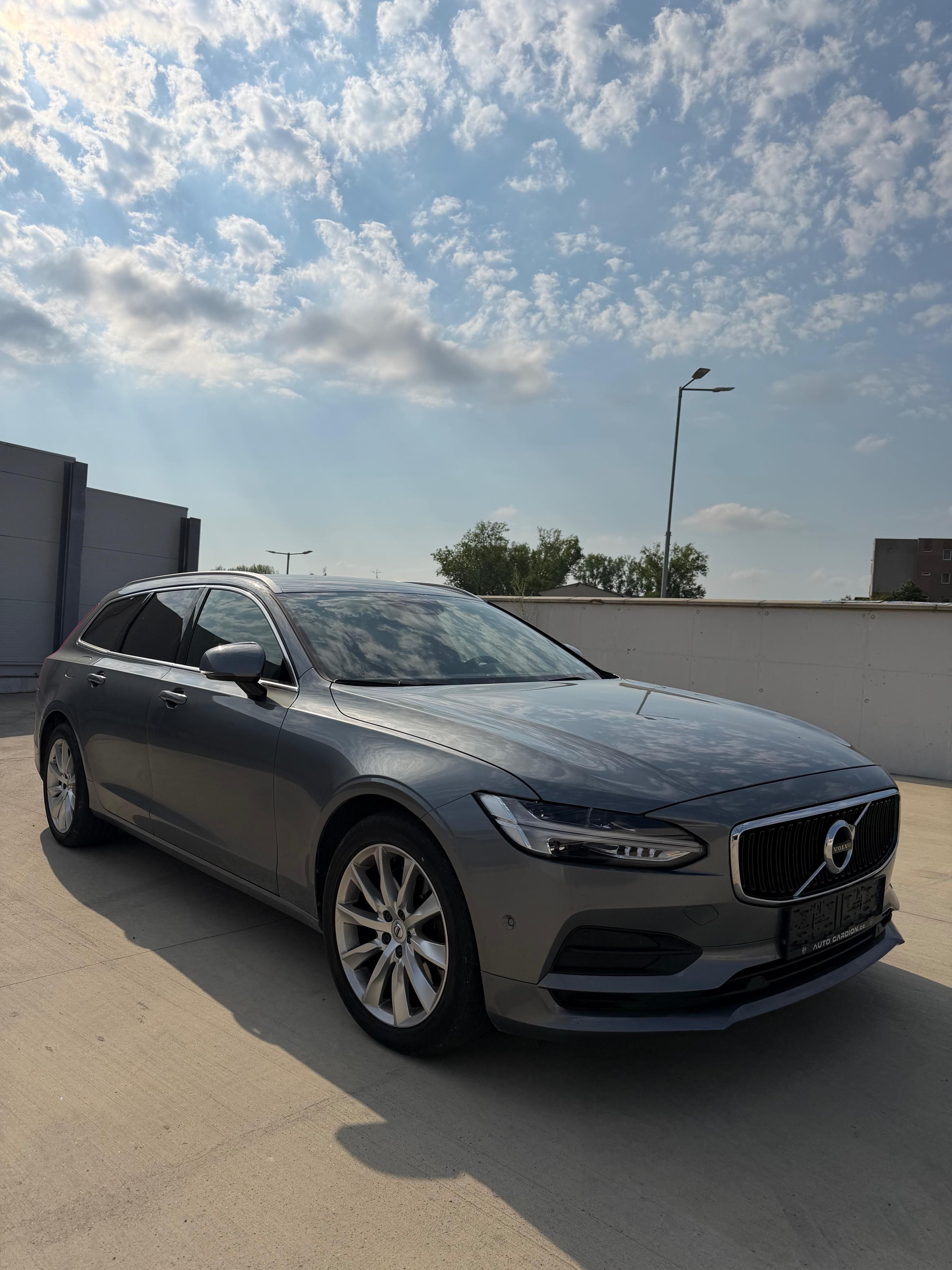 Volvo V90, v90 D5 AWD velký servis - fotka 4