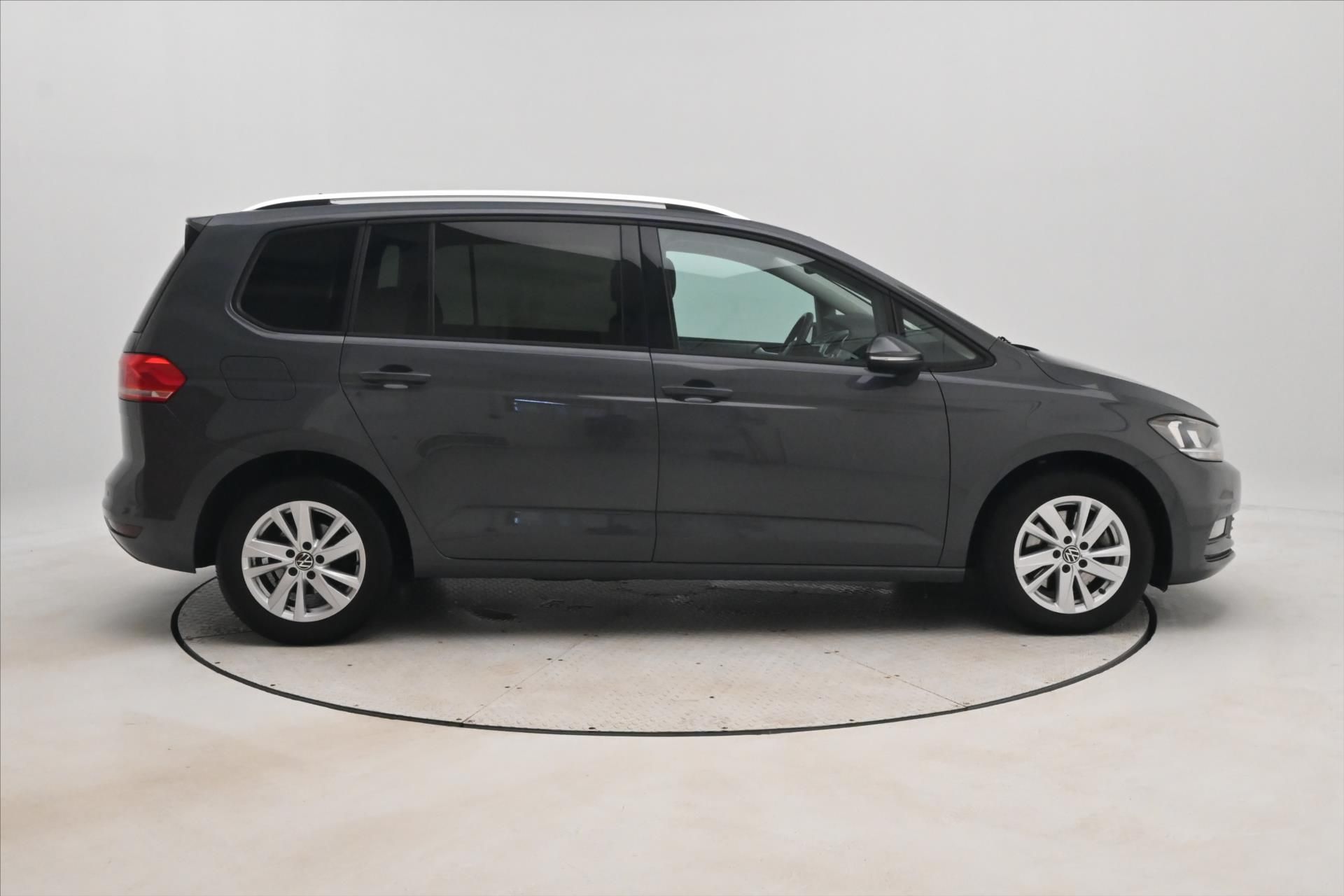 Volkswagen Touran, 2,0 TDI 110KW DSG 7míst Záruka - fotka 4