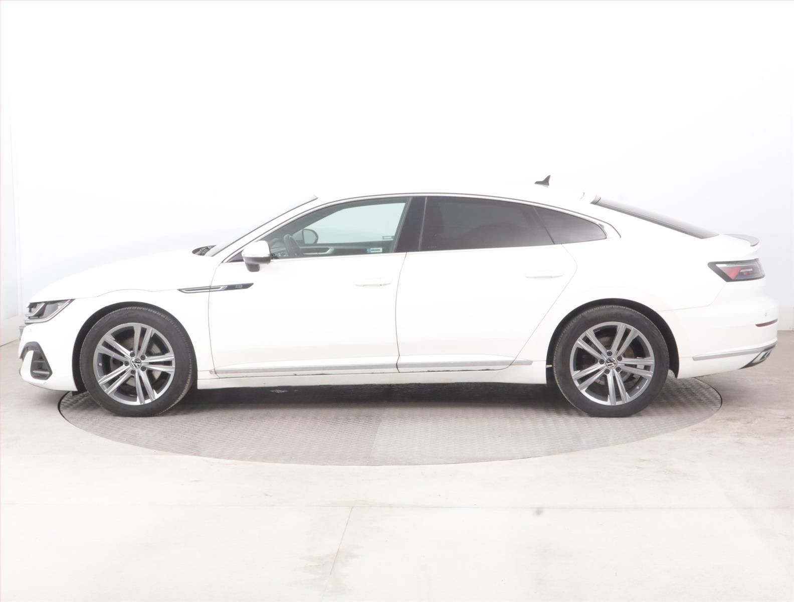 Volkswagen Arteon, 1.5 TSI, ČR,1.maj - fotka 3
