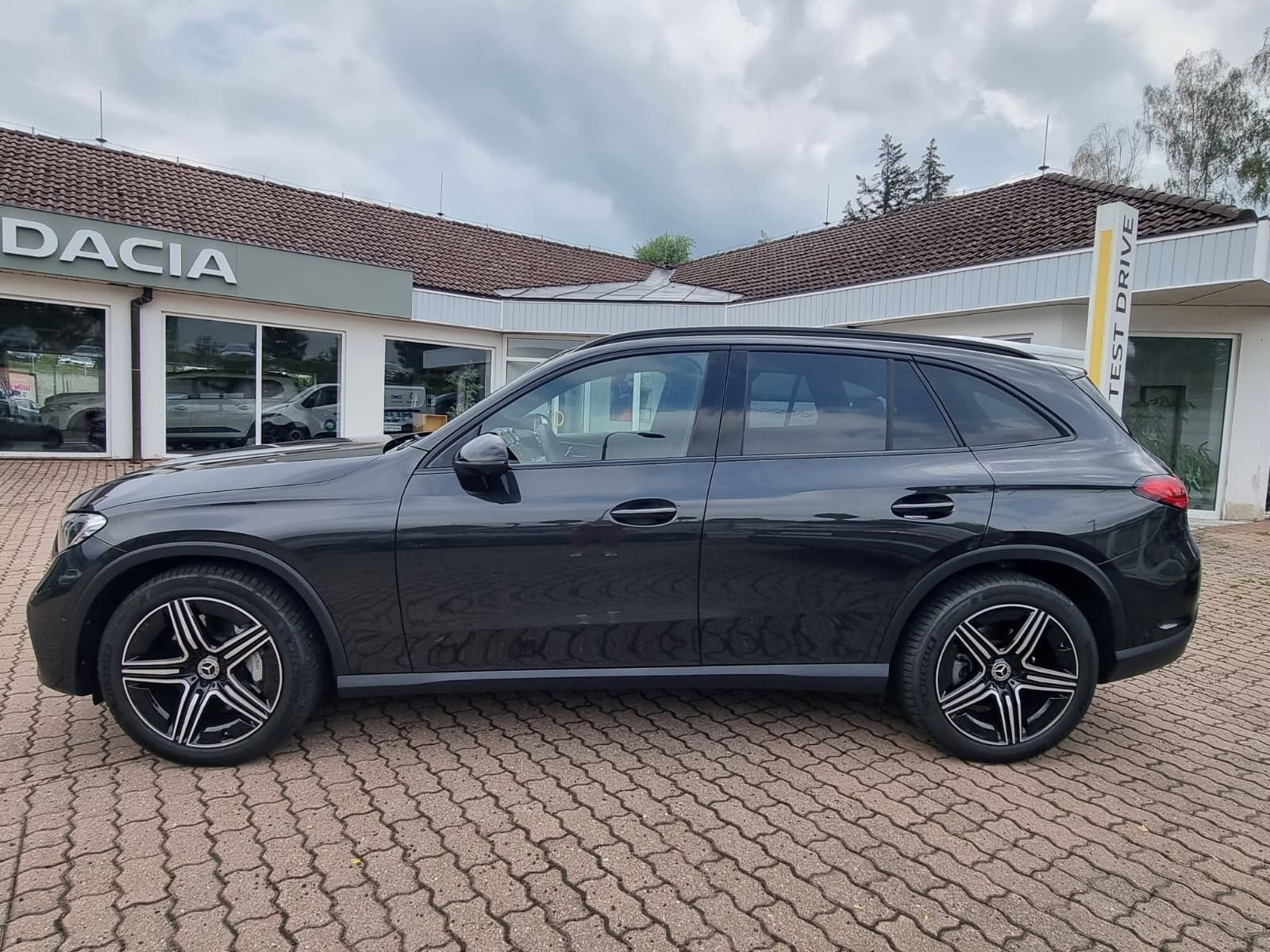 Mercedes-Benz GLC, 200 4MATIC - fotka 4