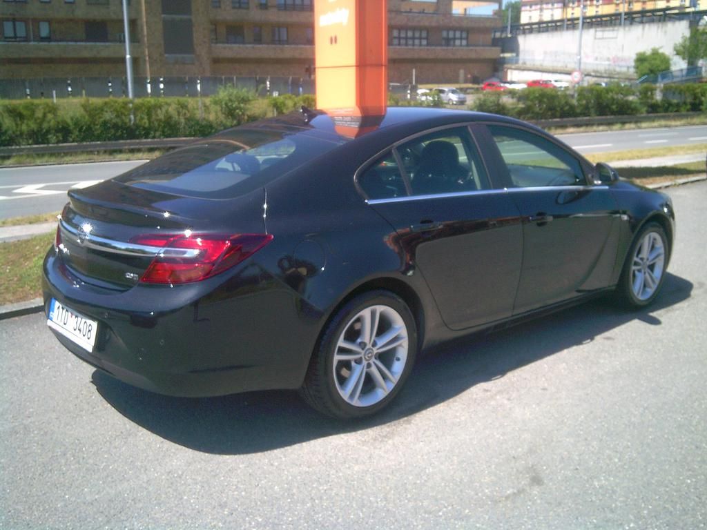 Opel Insignia, 2.0 CDTi 125kW,KOUP.ČR, 1.MAJ. - fotka 6