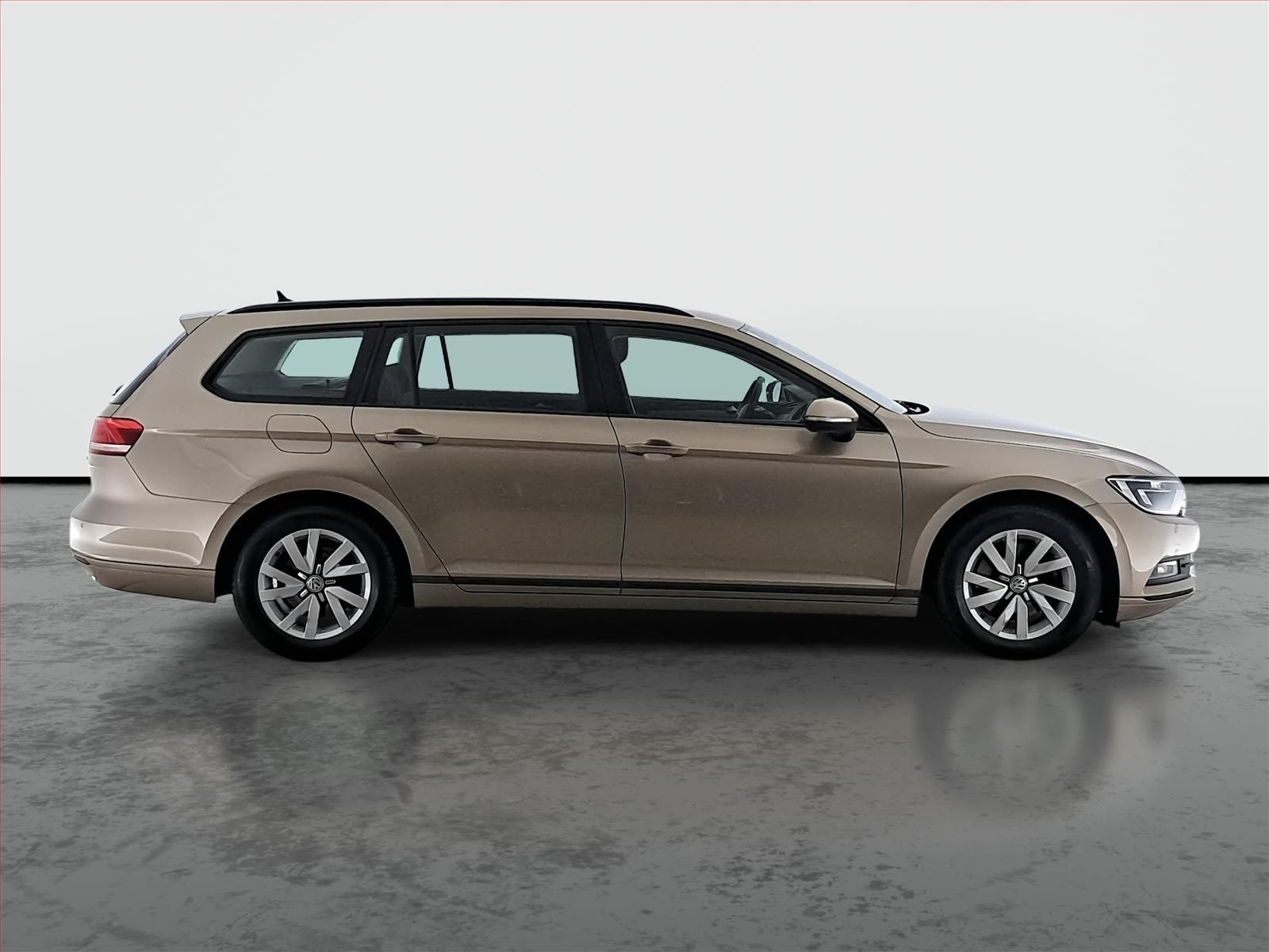 Volkswagen Passat, 1.6 TDI, Serv.kniha, Navi - fotka 6