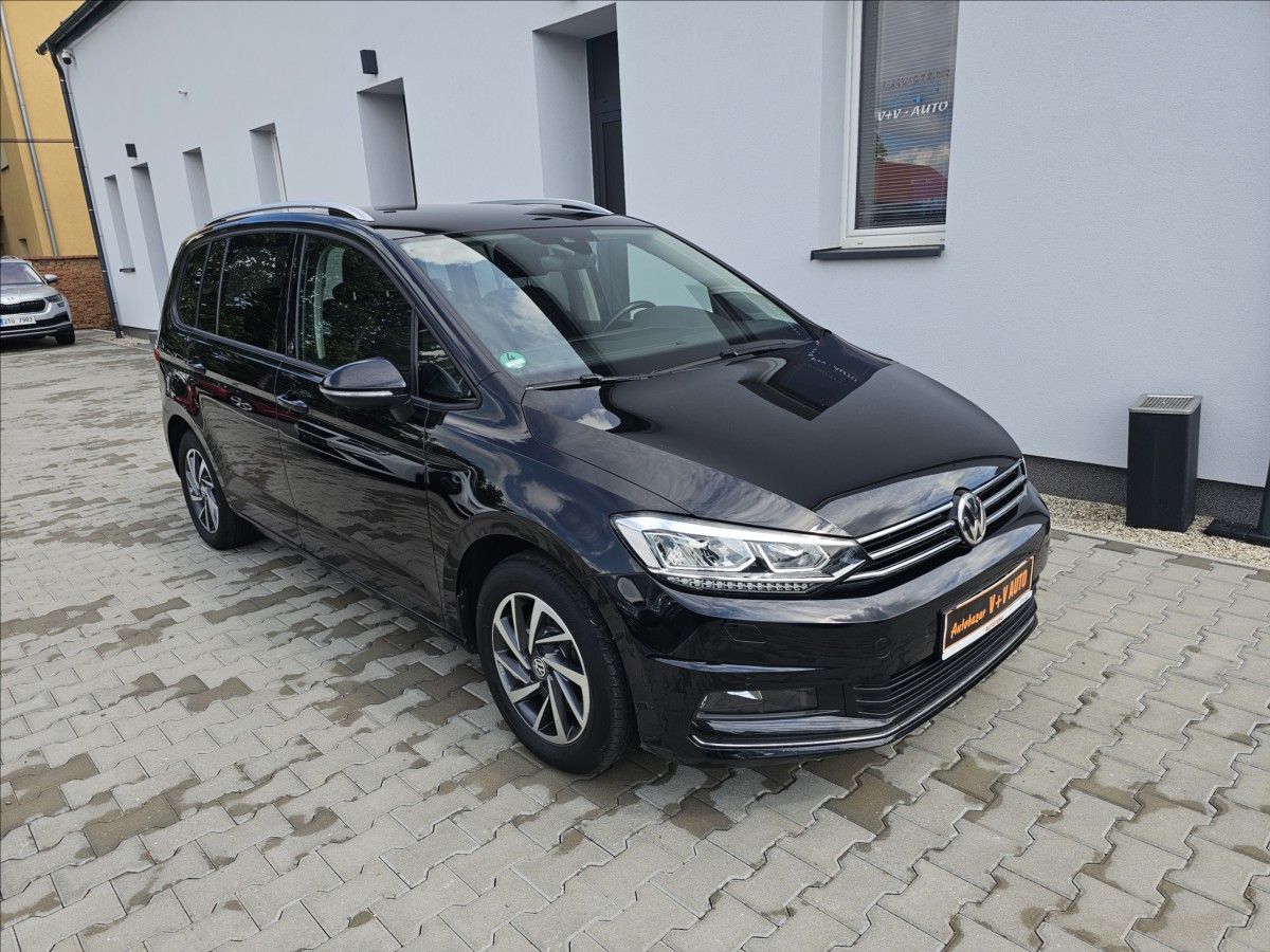 Volkswagen Touran, 1,4 Tsi 110KW DSG Sound 7MÍST