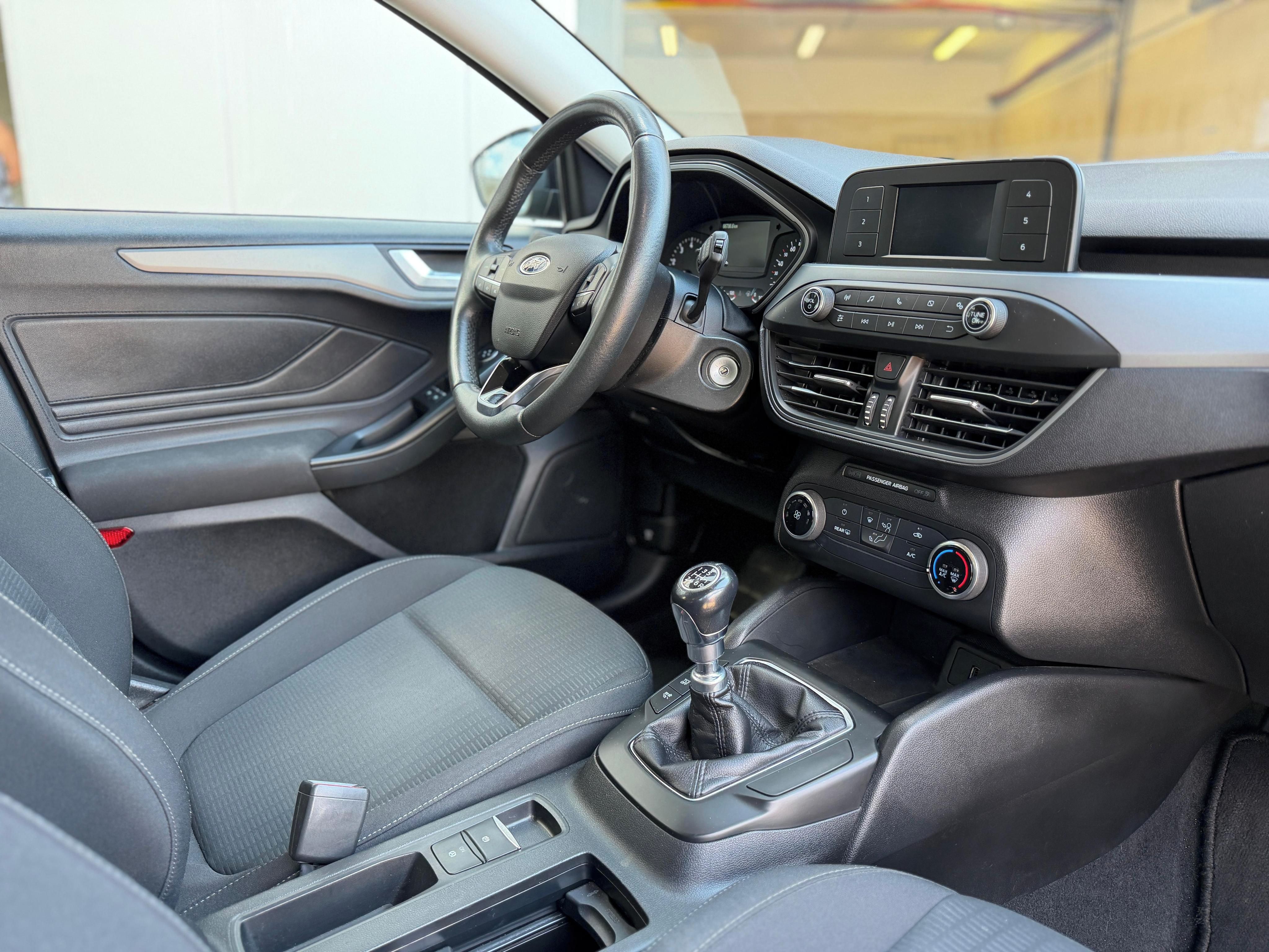 Ford Focus, 1,0 EcoBoost Trend kombi - fotka 5