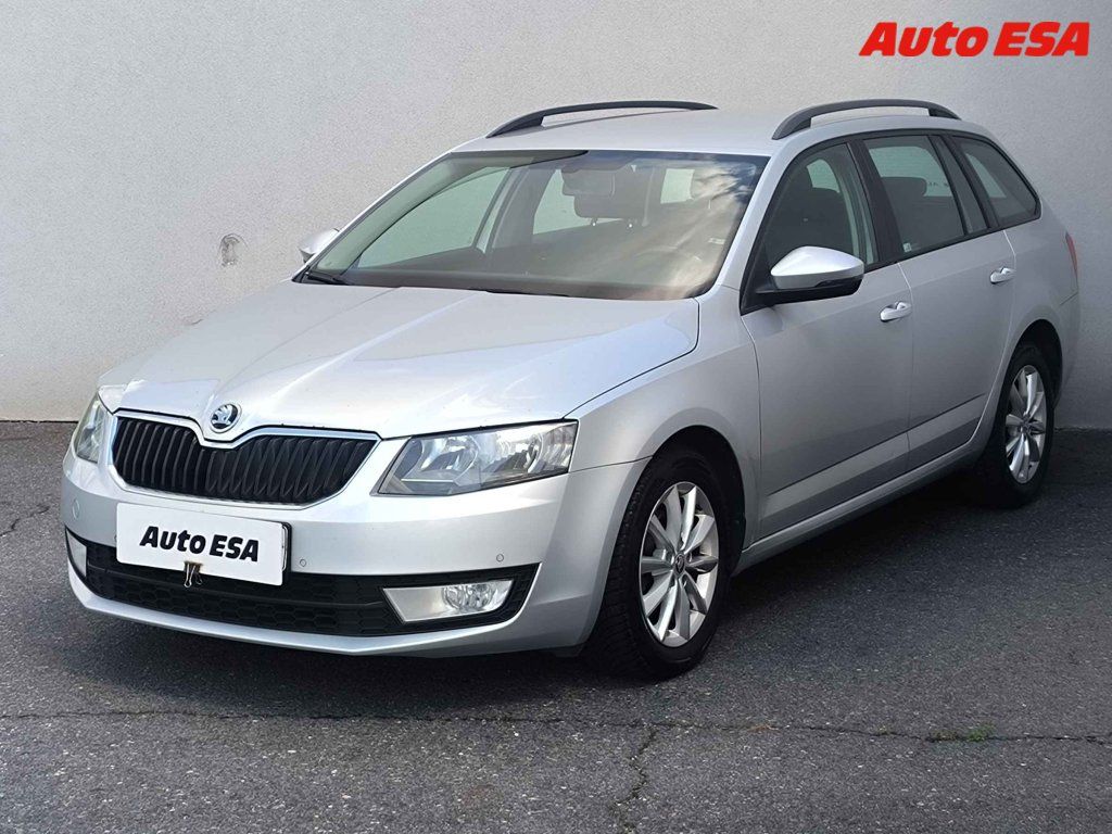 Škoda Octavia, 1.6 TDi,ČR - fotka 3