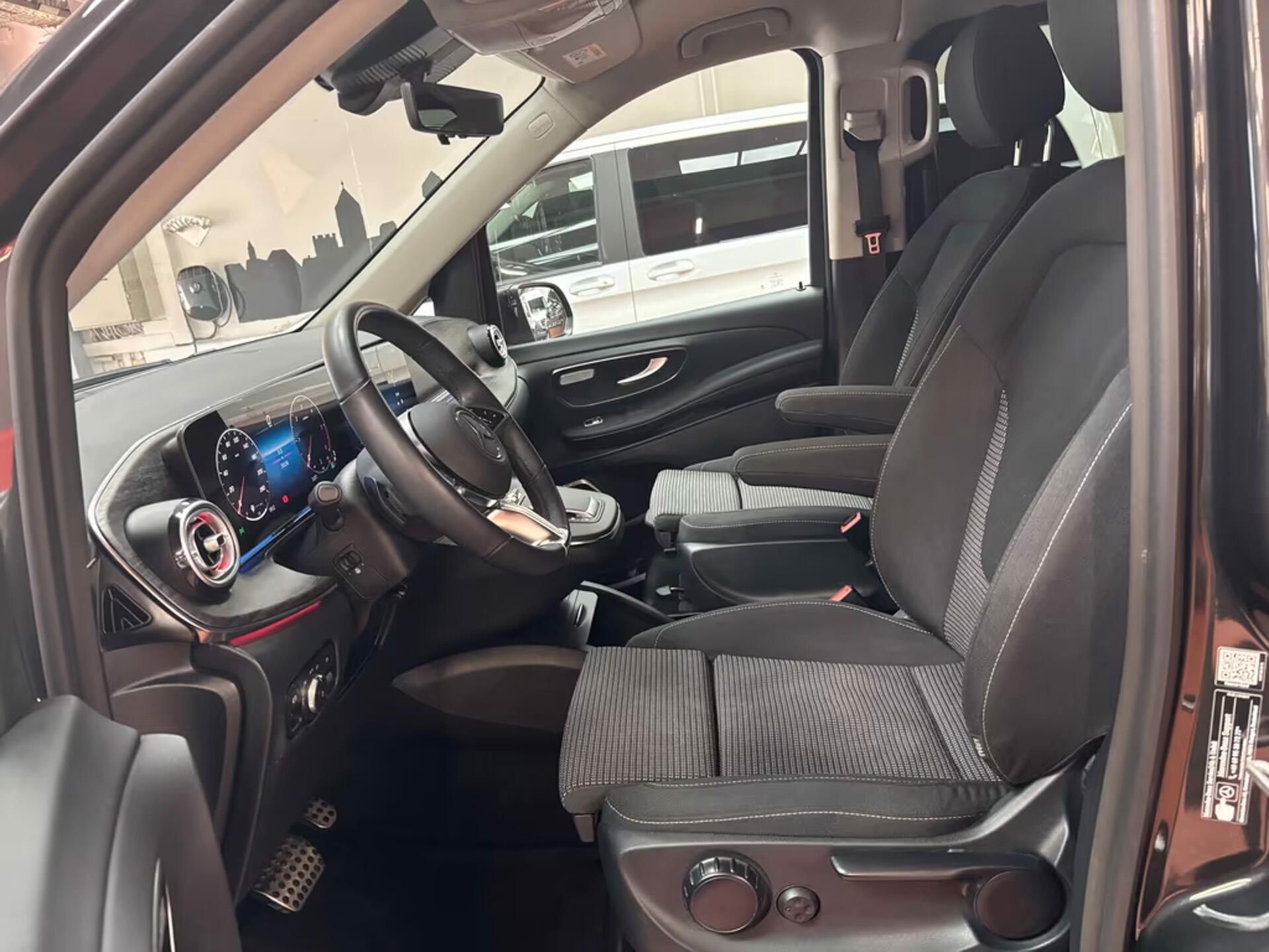 Mercedes-Benz Třídy V, 300d 4M Burm 360 El.dveře Taž - fotka 5
