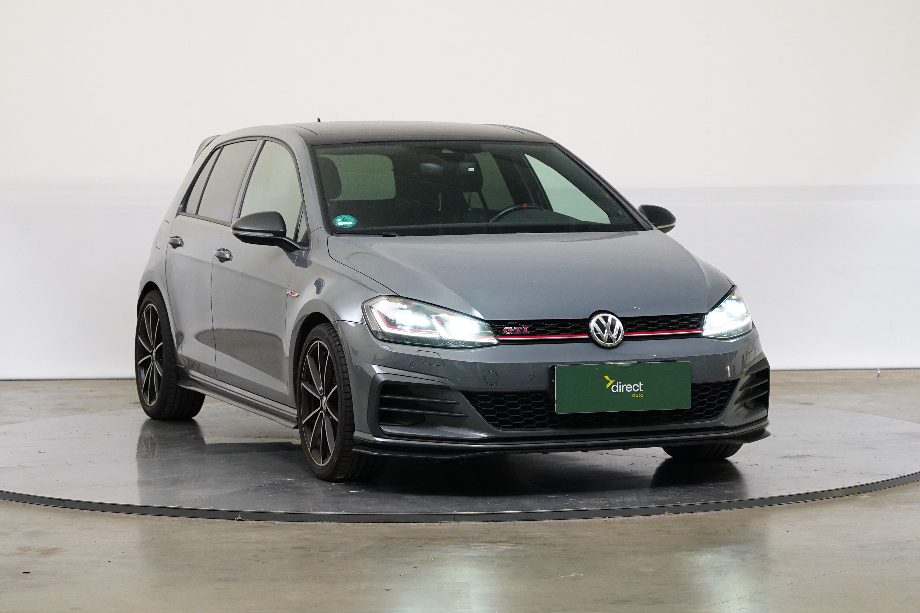 Volkswagen Golf, 2.0 TSI 213 kW DSG GTI TCR - fotka 3