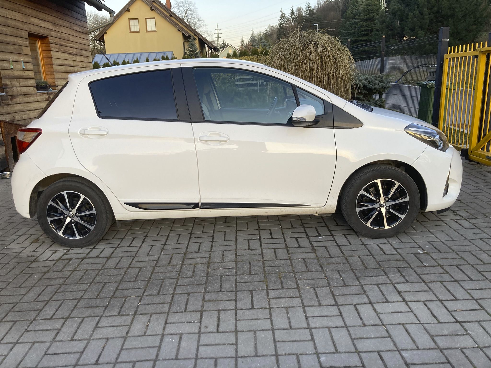 Toyota Yaris, 1,5 VVTI Activ Trend - fotka 2