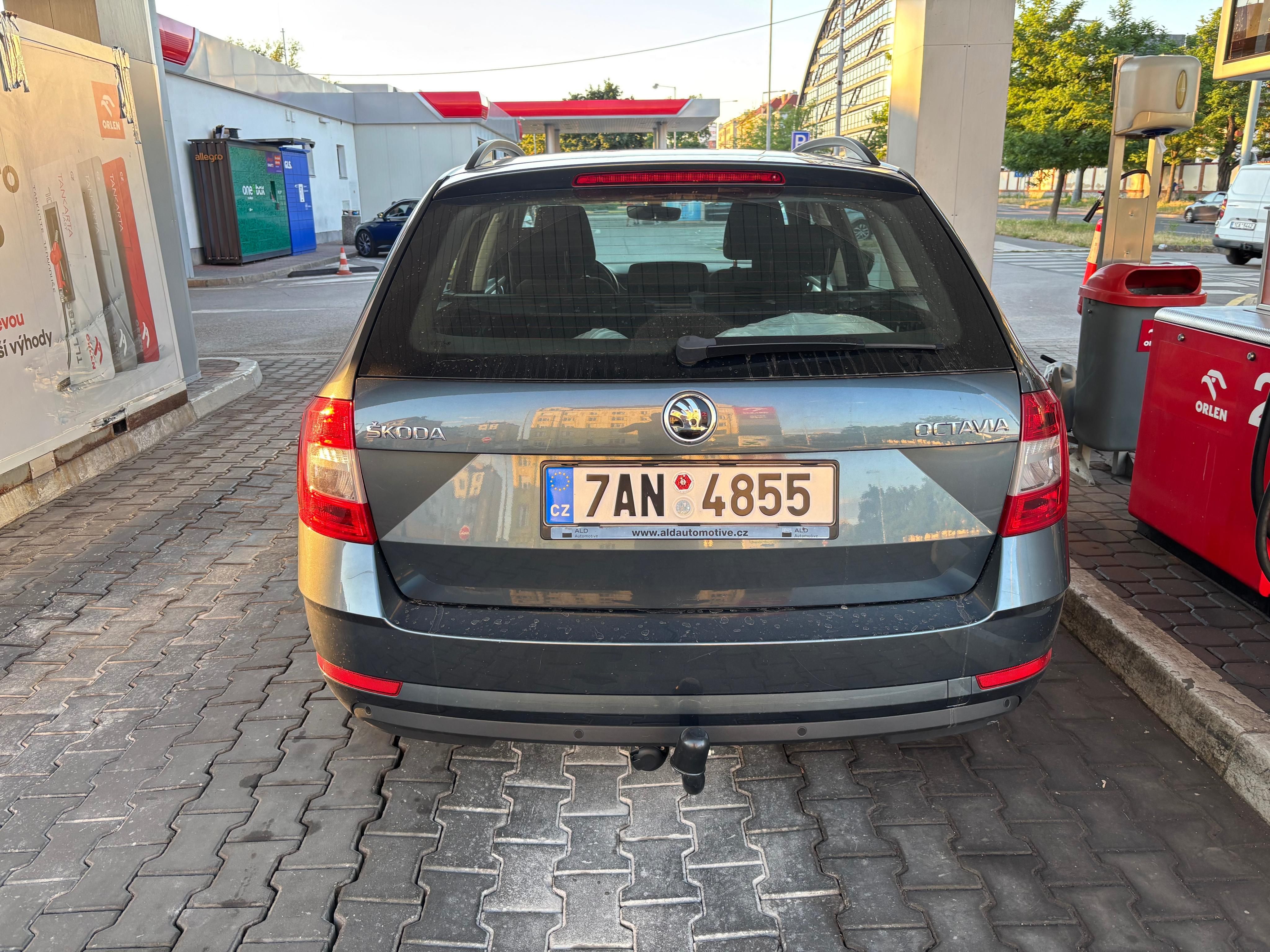 Škoda Octavia, Octavia III 2,0 TDI Combi - fotka 2