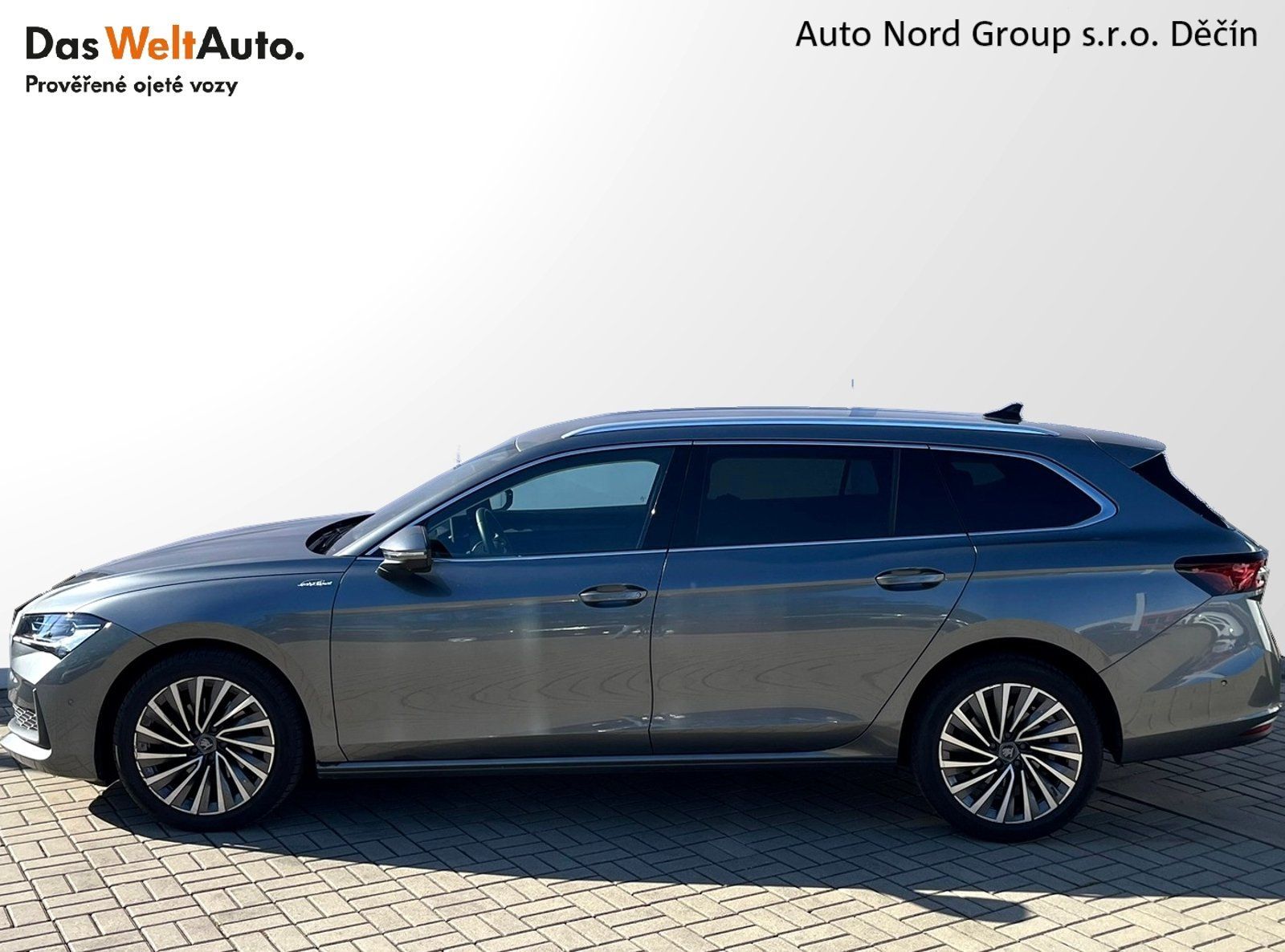 Škoda Superb, Superb 2.0 TDI 110kW L&K Combi - fotka 3