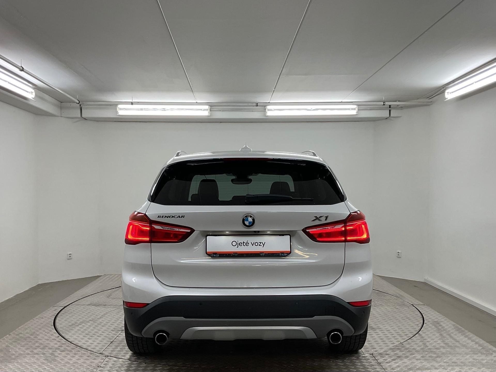 BMW X1, X1 XDRIVE20D - fotka 6