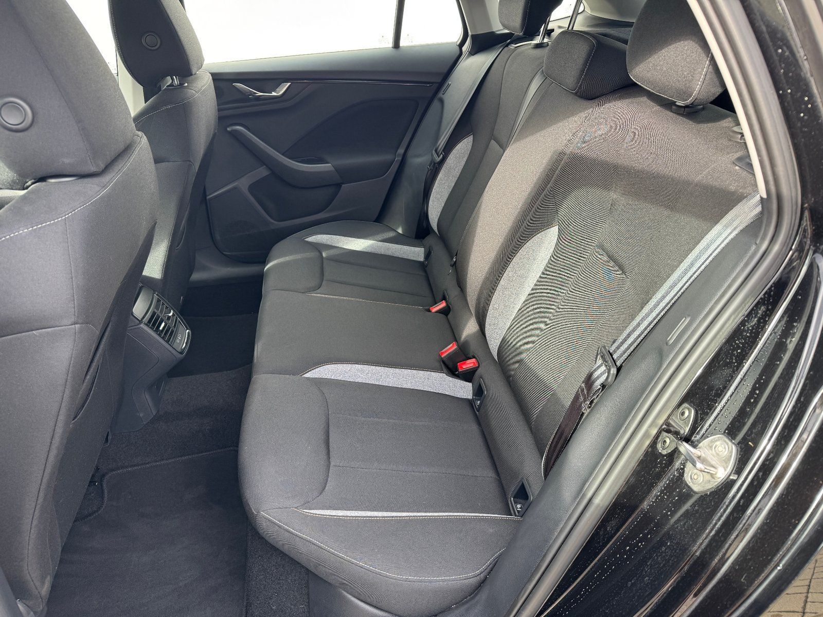 Škoda Scala, Scala 1.0 TSi 85kW 6MF - fotka 6