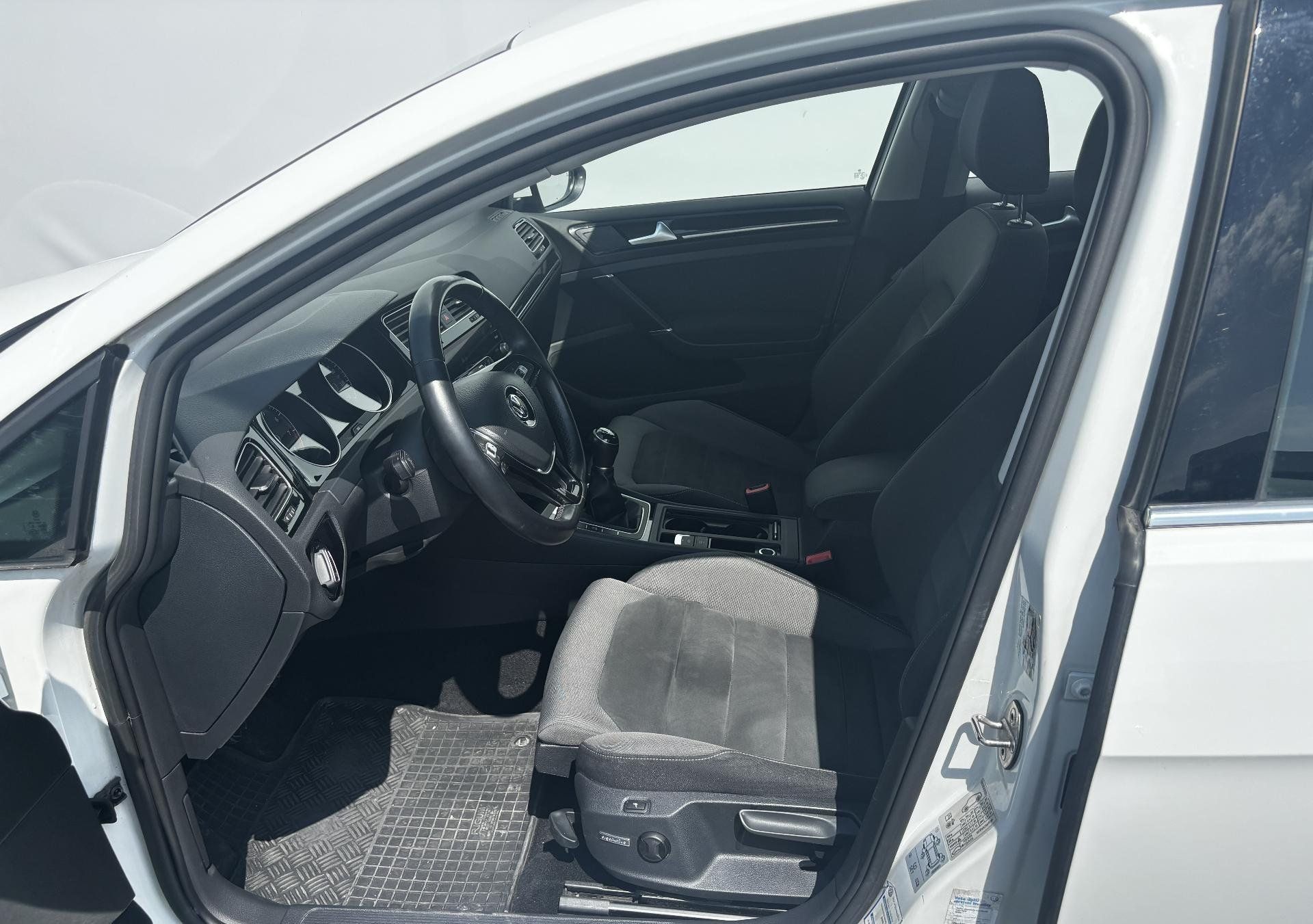 Volkswagen Golf, Golf 7. gen 1.5 TSI EVO 110 kW - fotka 6