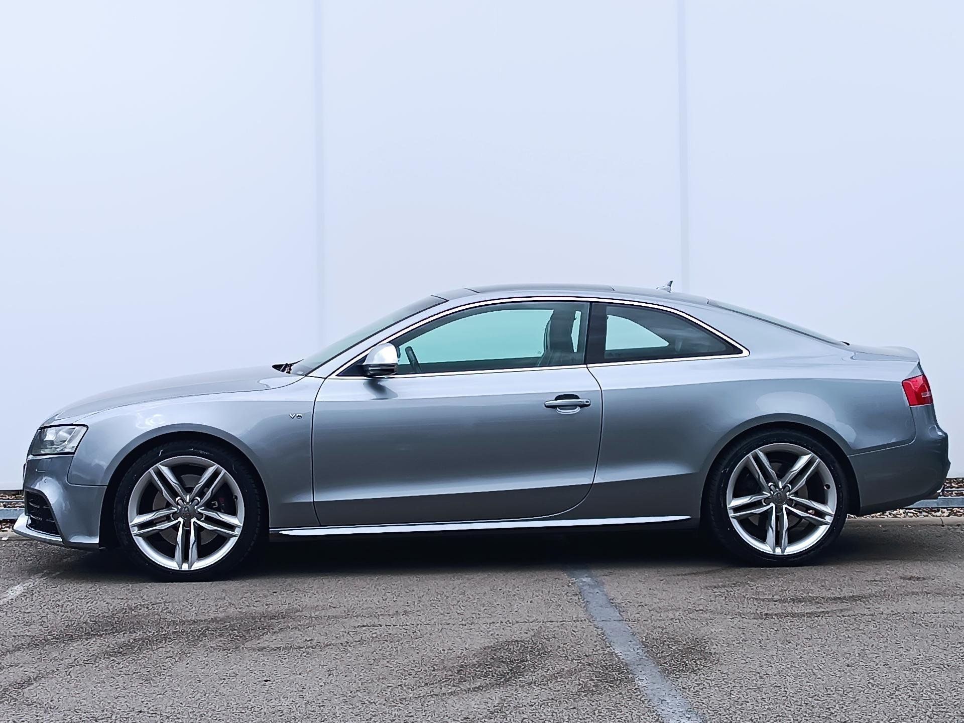 Audi S5, Audi S5 Coupé Quatro 4,2FSi / - fotka 3