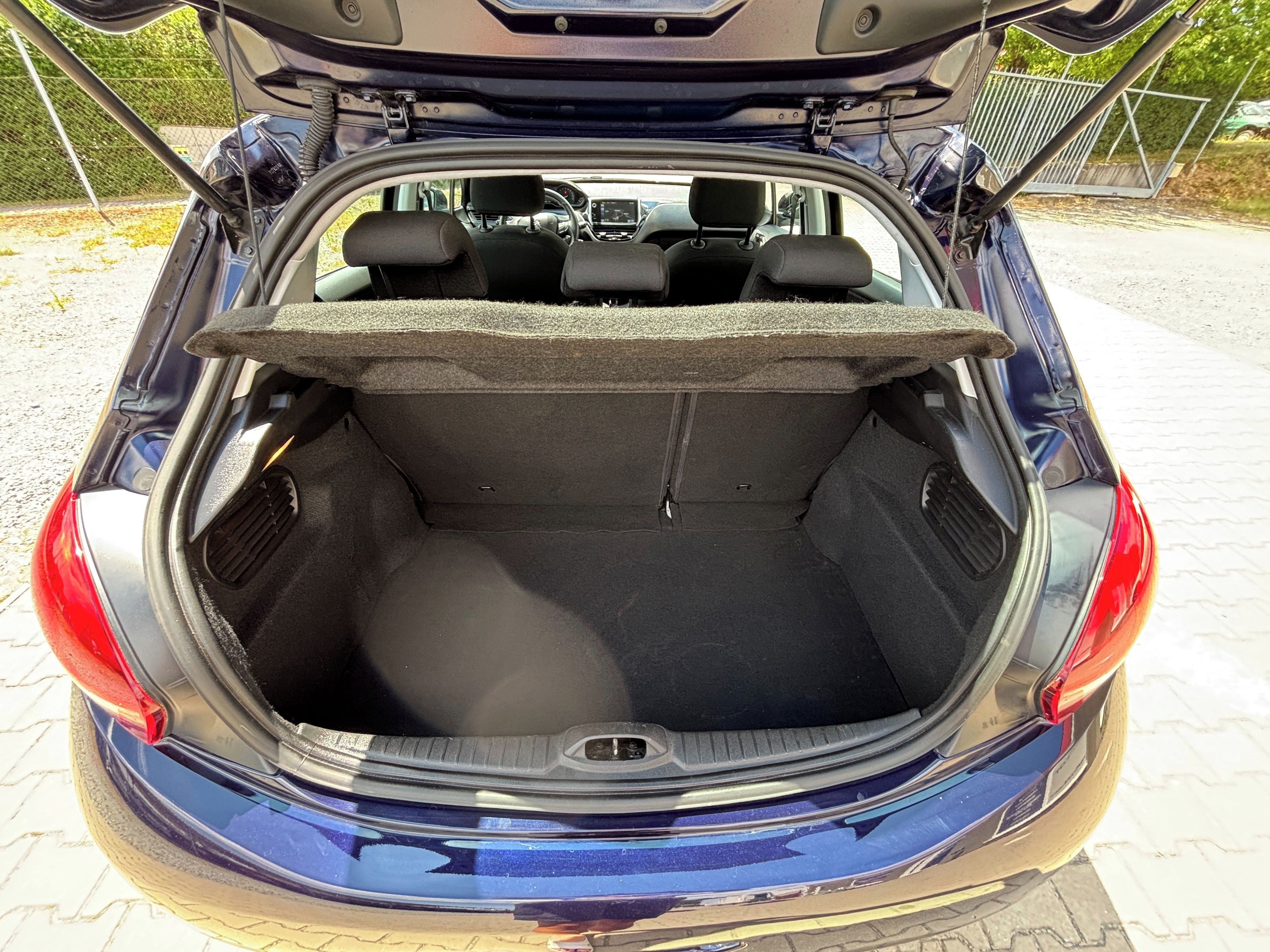 Peugeot 208, 1.2i klimatizace, 2x klíč - fotka 6