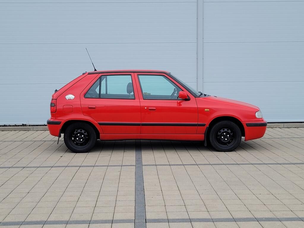 Škoda Felicia, Trumf 1.3 i 40 kW - fotka 4