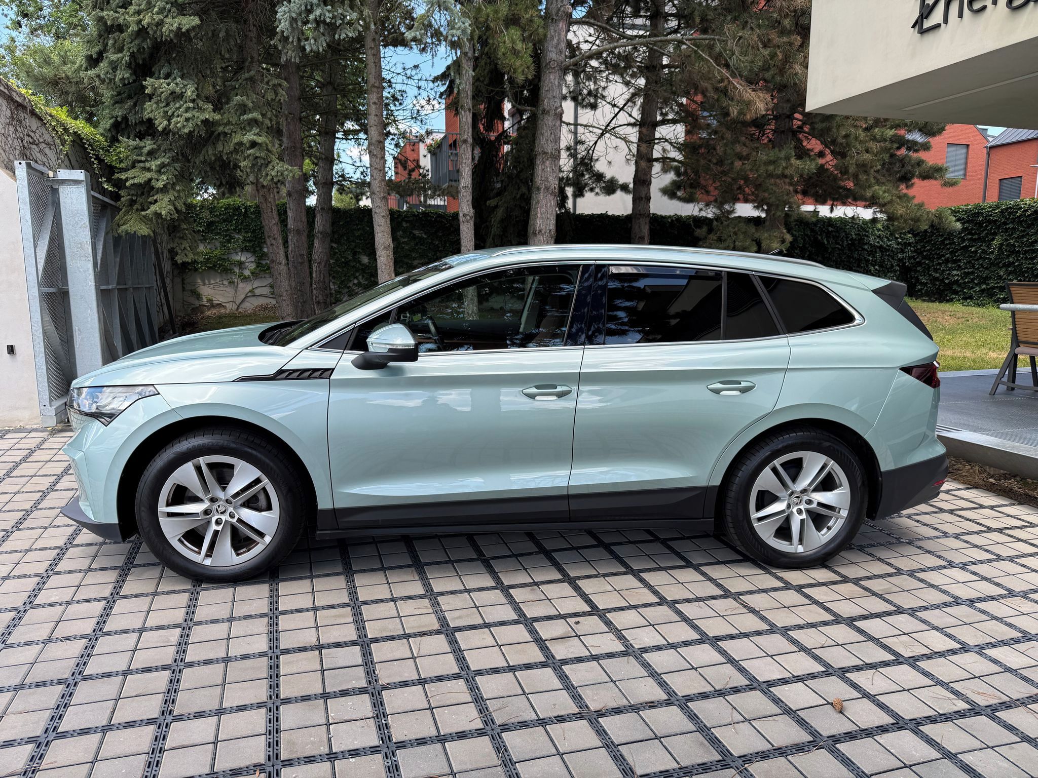 Škoda Enyaq iV, 80 iV Kamera, 150 kW Tepelné č - fotka 3