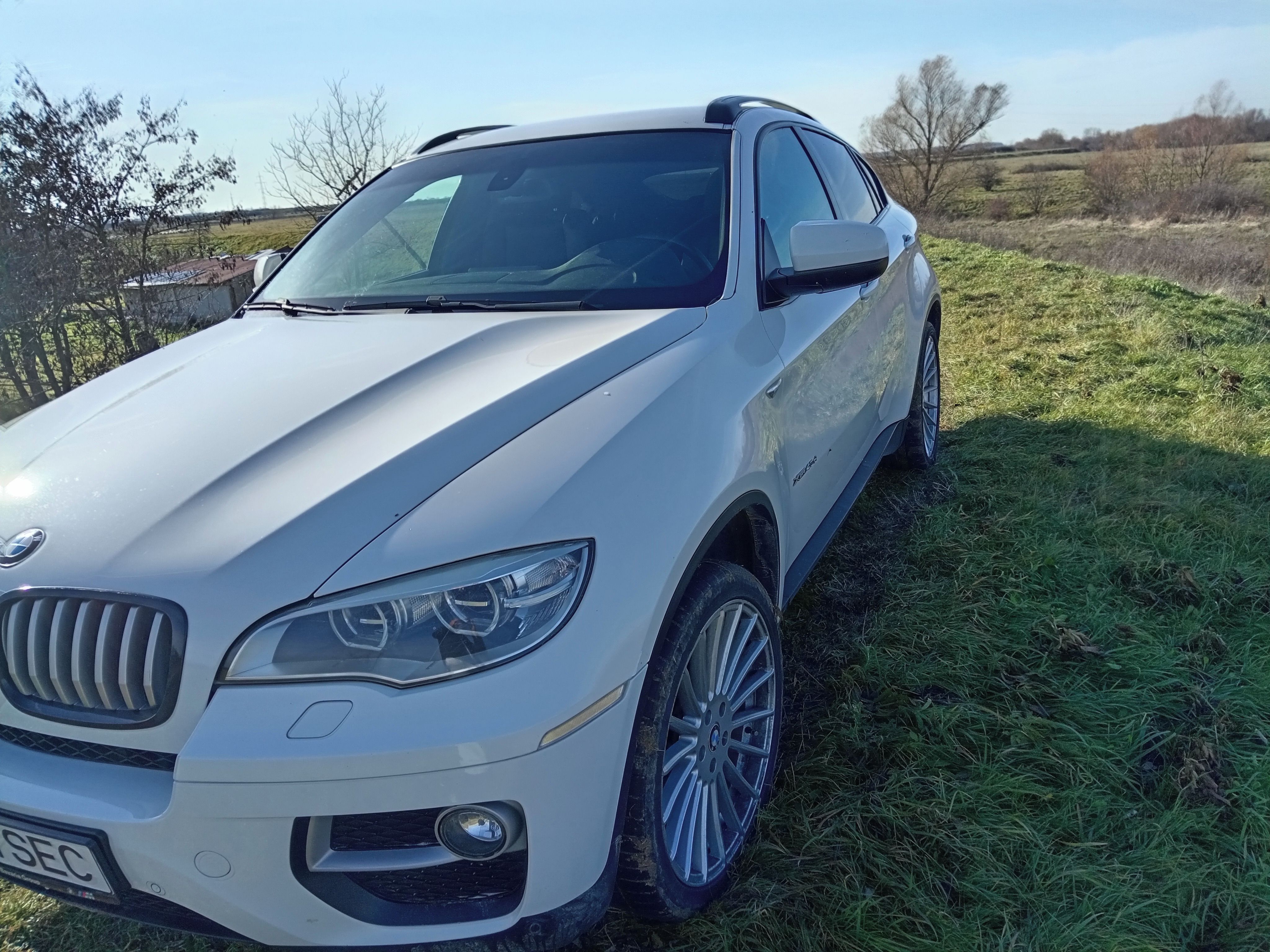 BMW X6 - fotka 2