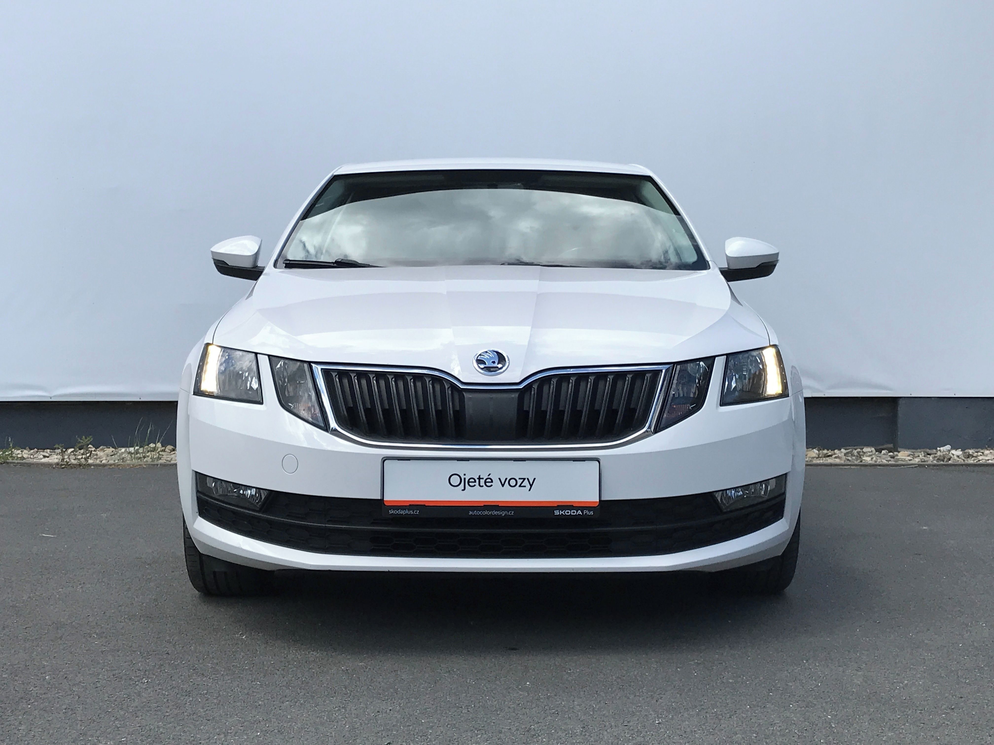 Škoda Octavia, 1,6TDI/85kW Ambition - fotka 3