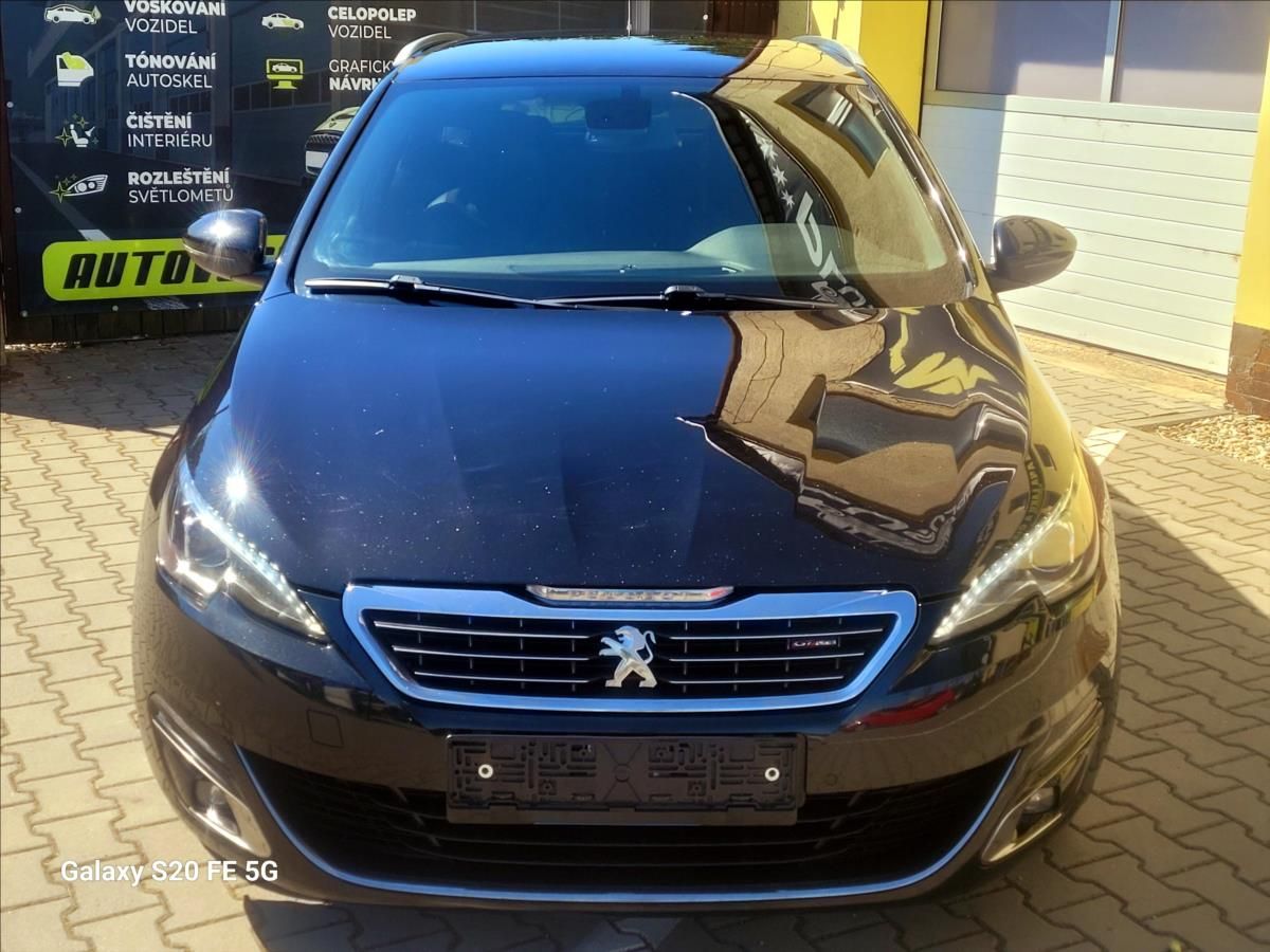 Peugeot 308, 2,0 eHDi GT Line*SERV.KNIHA RO - fotka 2