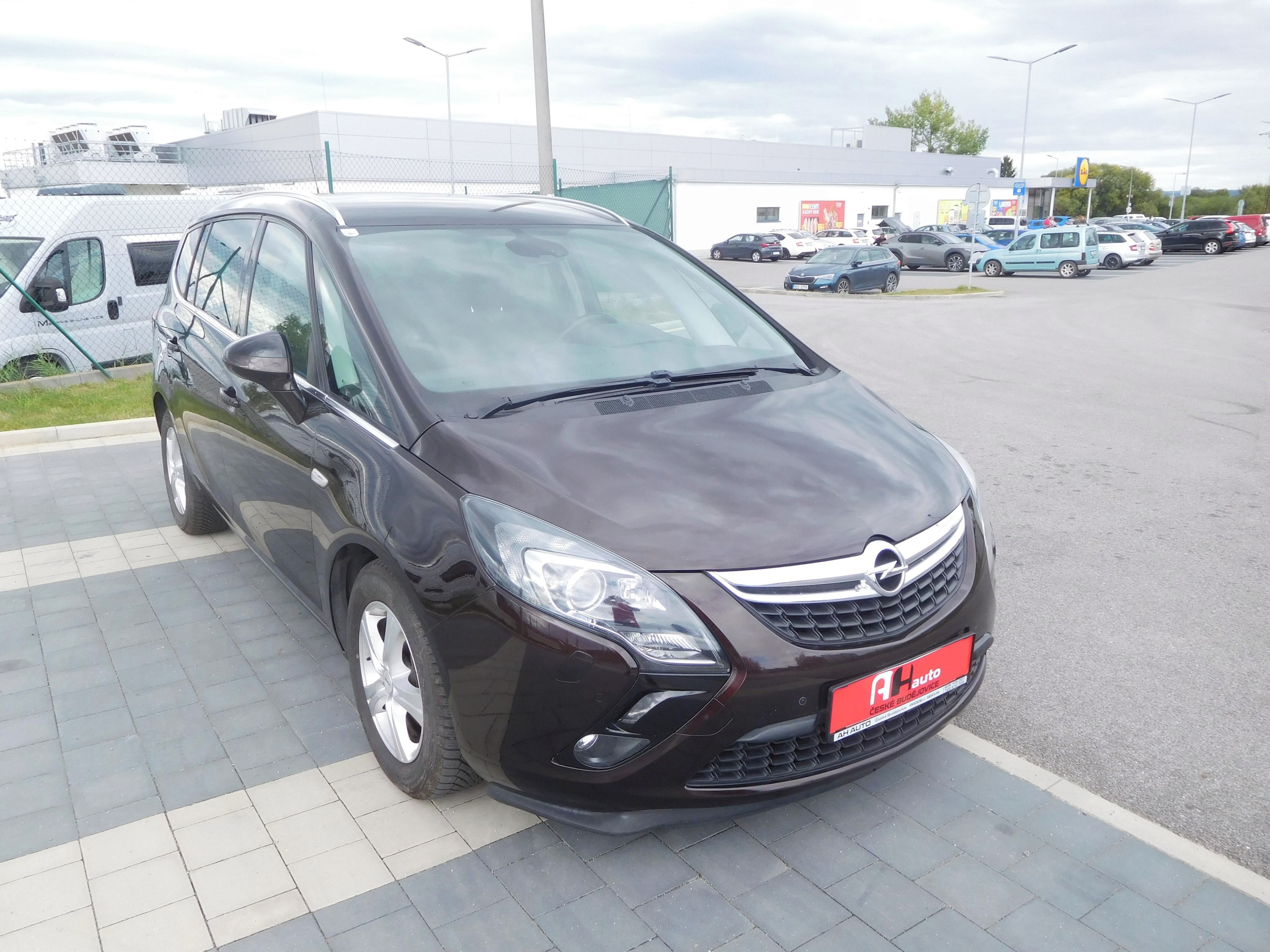 Opel Zafira, Tourer 2.0CDTi, 96kW, 7.Míst - fotka 2