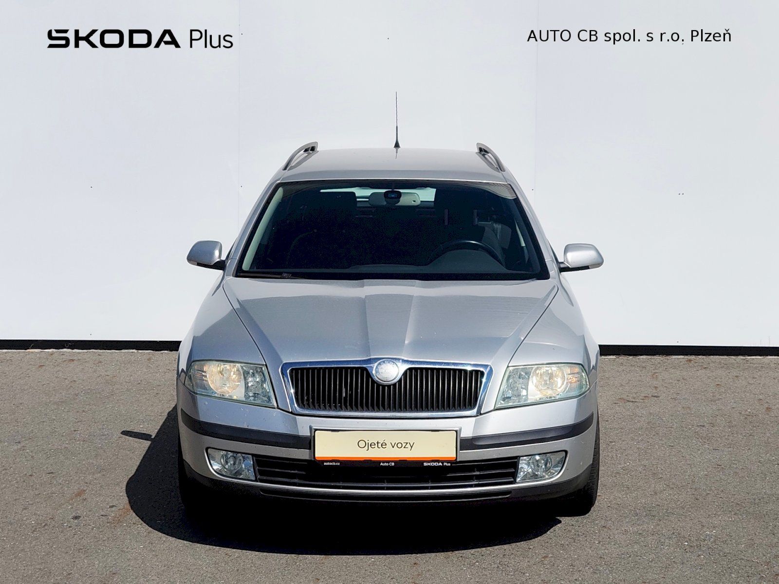 Škoda Octavia, 2.0 TDI PD Ambiente Combi - fotka 4