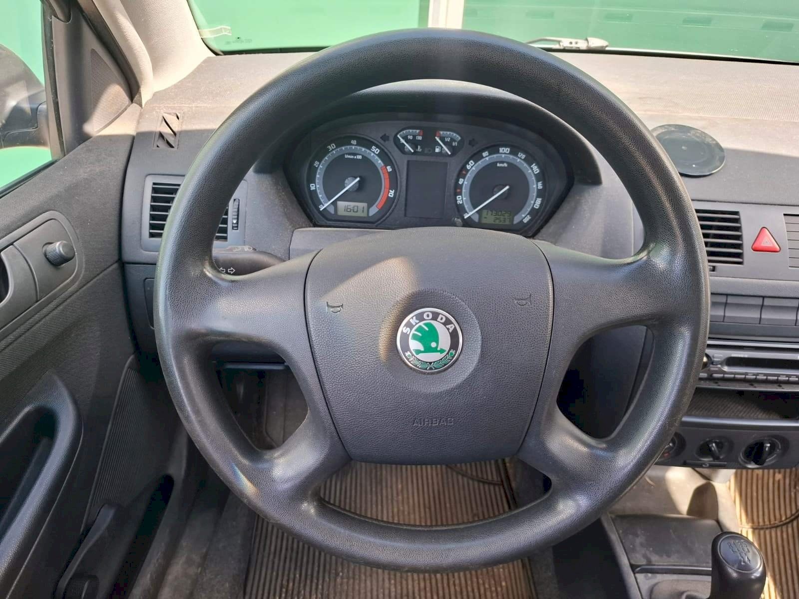 Škoda Fabia, CLASSIC 1,2 16V 47 kW KOMBI NO - fotka 5