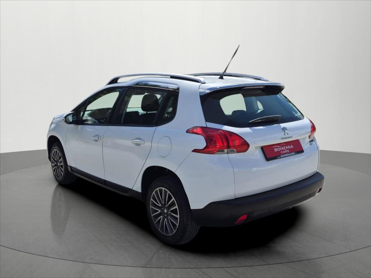 Peugeot 2008, 1,2 81 Kw PT AUTO klima ČR - fotka 5