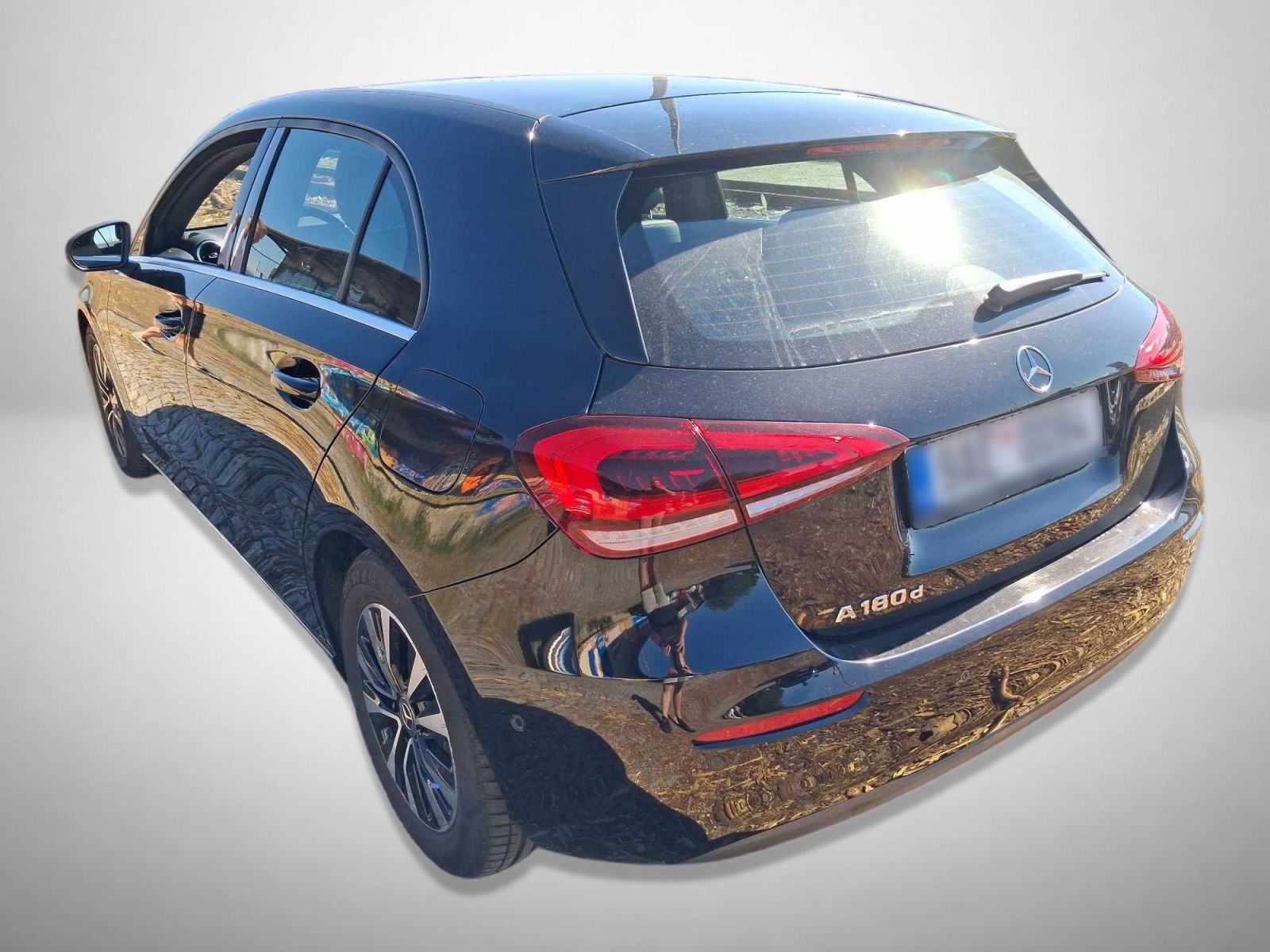 Mercedes-Benz Třídy A, 180 d, Automat, Kůže, Navi - fotka 2