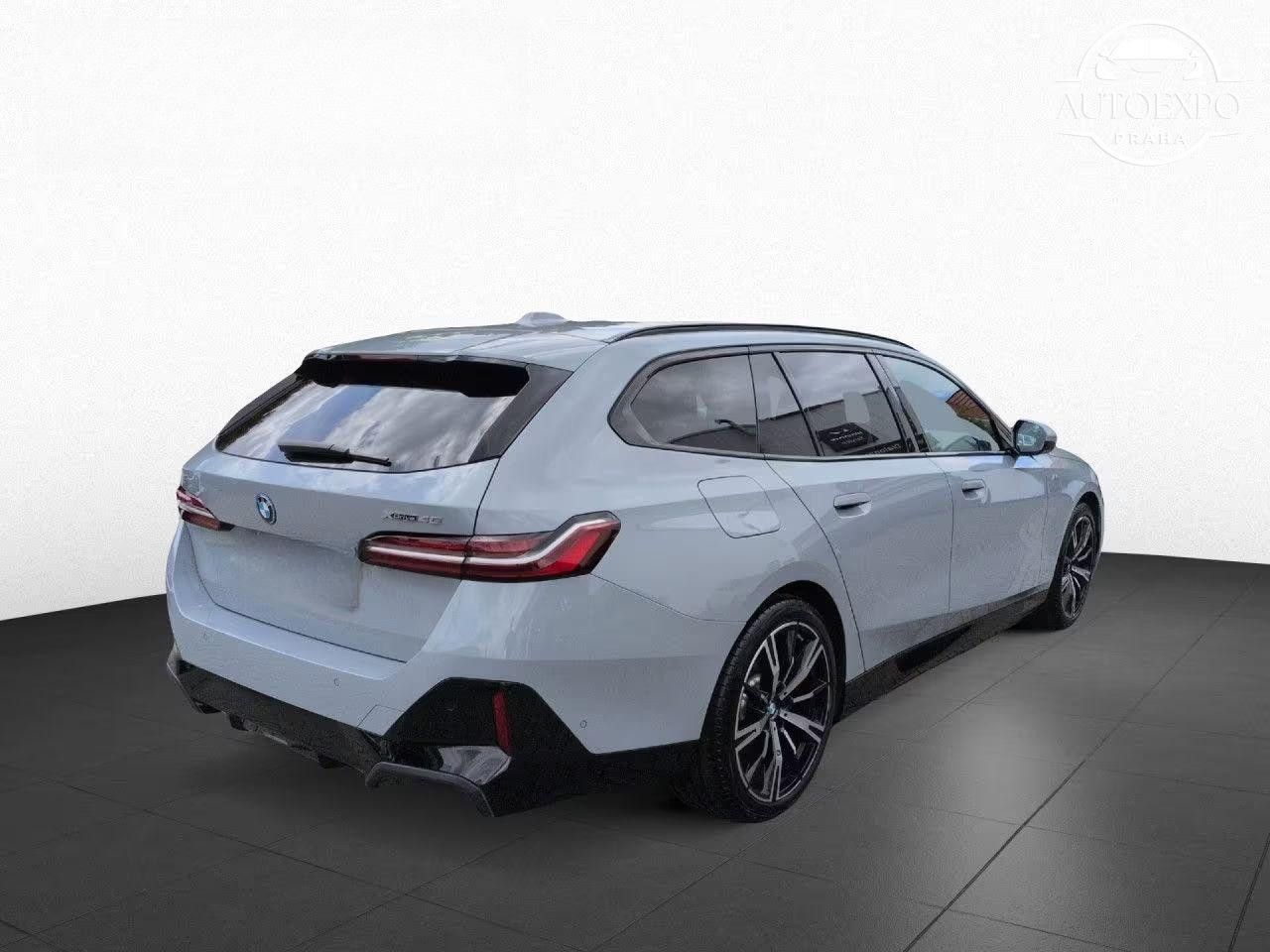 BMW i5, xDr40 T M Sport - fotka 2