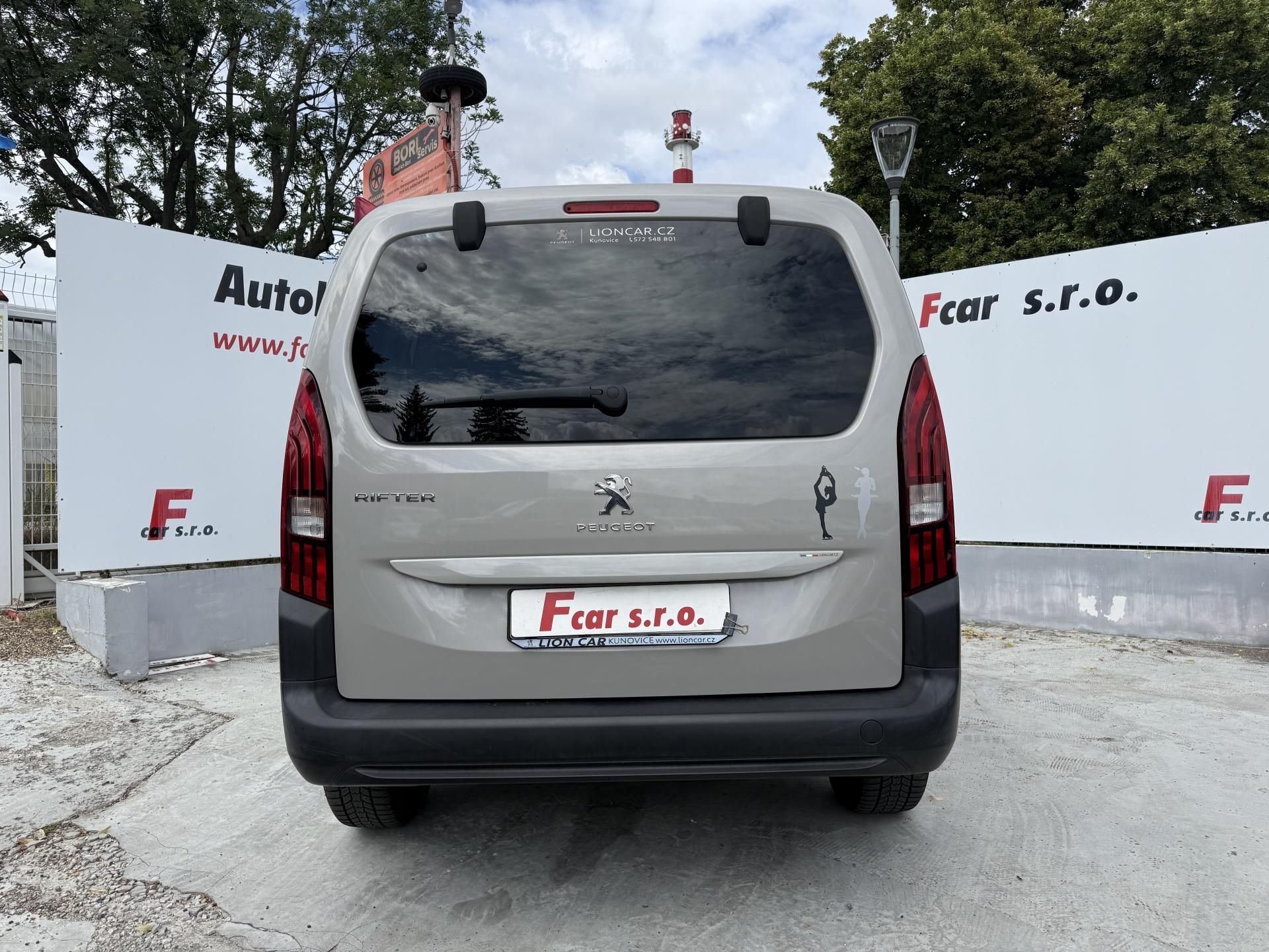 Peugeot Rifter, 1.2 PureTech 7 míst ser.knížka - fotka 6