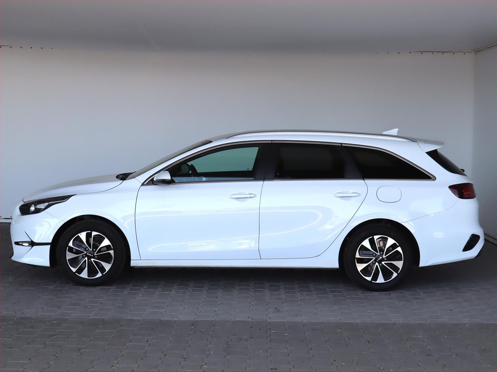 Kia Cee´d, 1.5 T-GDI, Gold, Automat - fotka 3