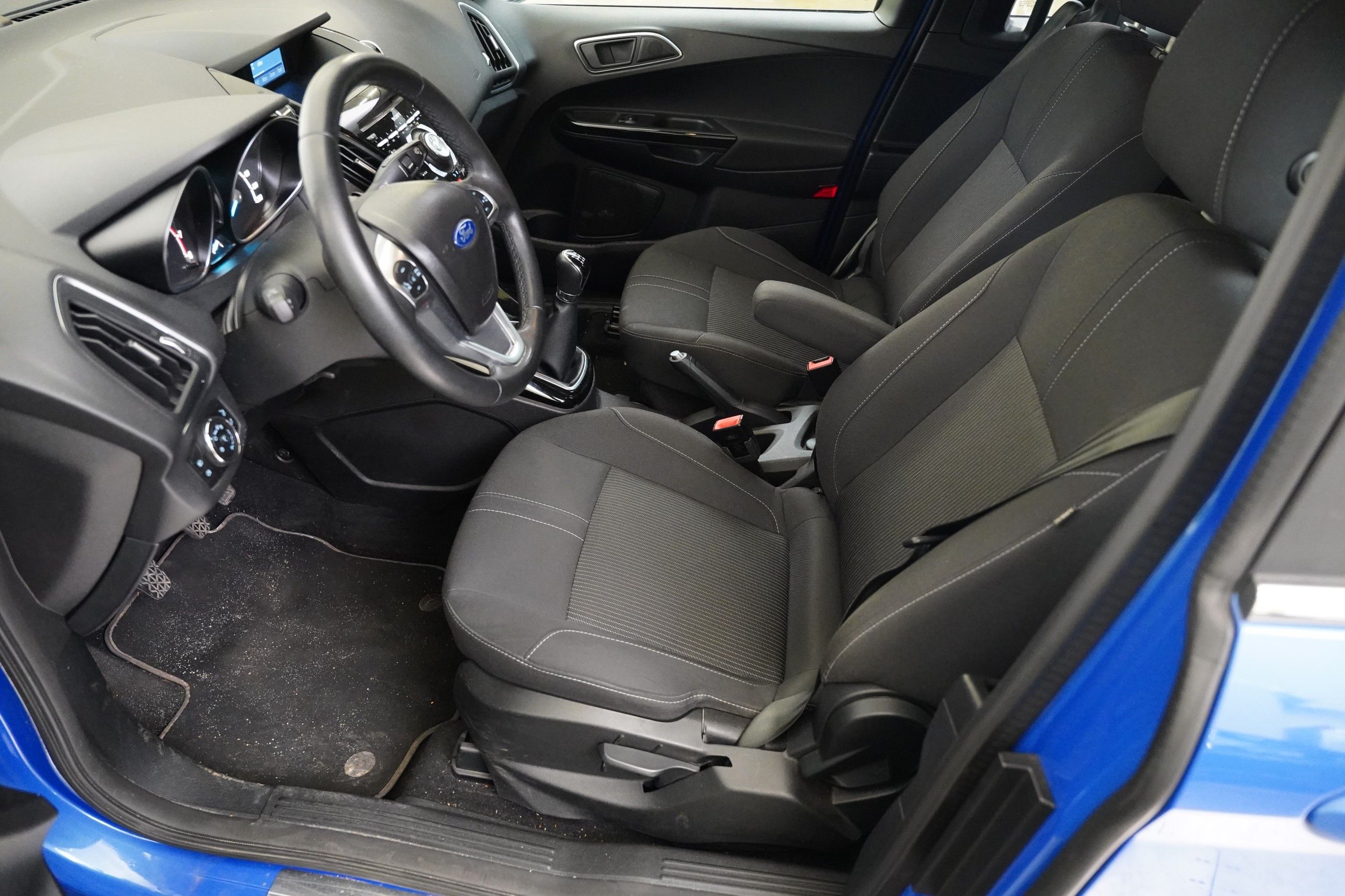 Ford B-MAX, 1.0 EcoBoost 92 kW Titanium - fotka 6