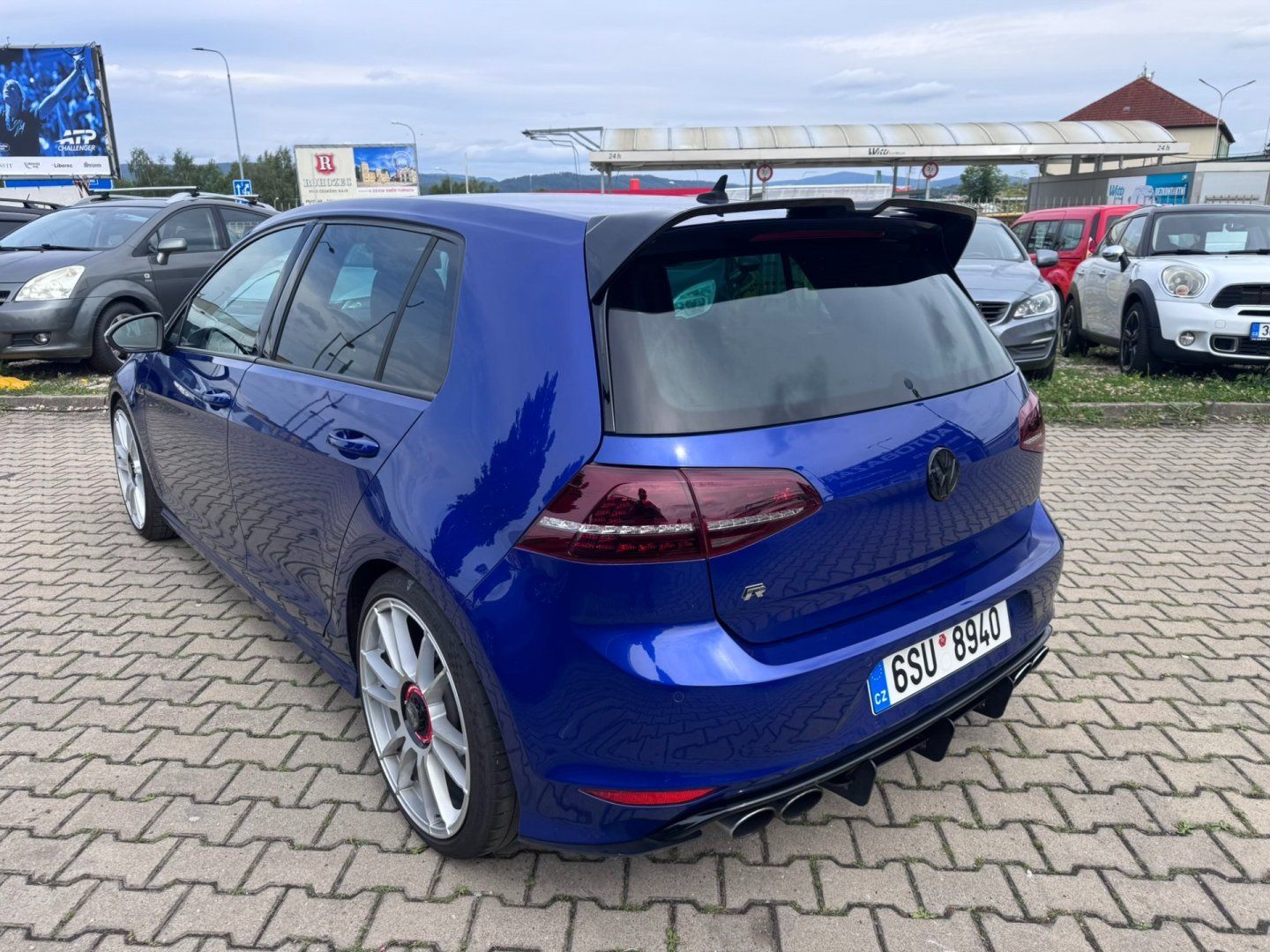 Volkswagen Golf, R 2,0 TSI 221 KW 420 HP MANUÁL - fotka 4