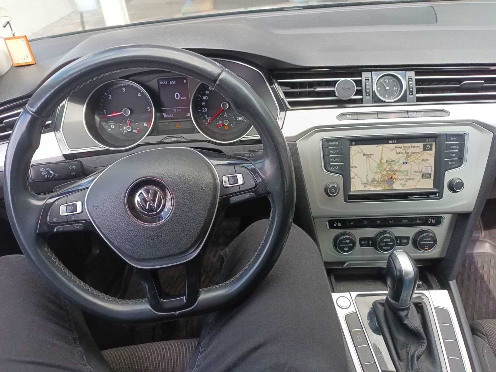 Volkswagen Passat, 2.0 TDI, Automat, Navi - fotka 3