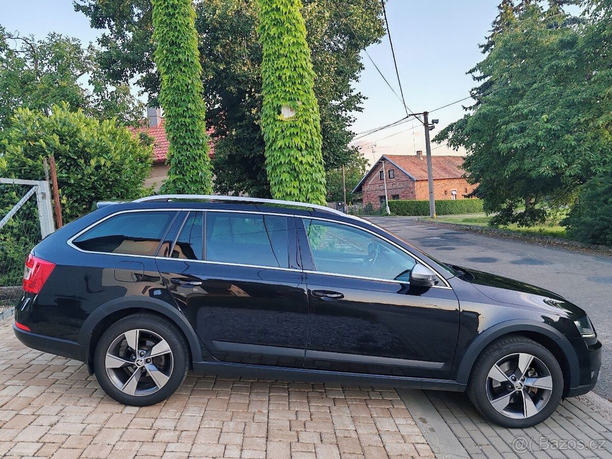Škoda Octavia, Škoda Octavia 3 SCOUT 135kW - fotka 5