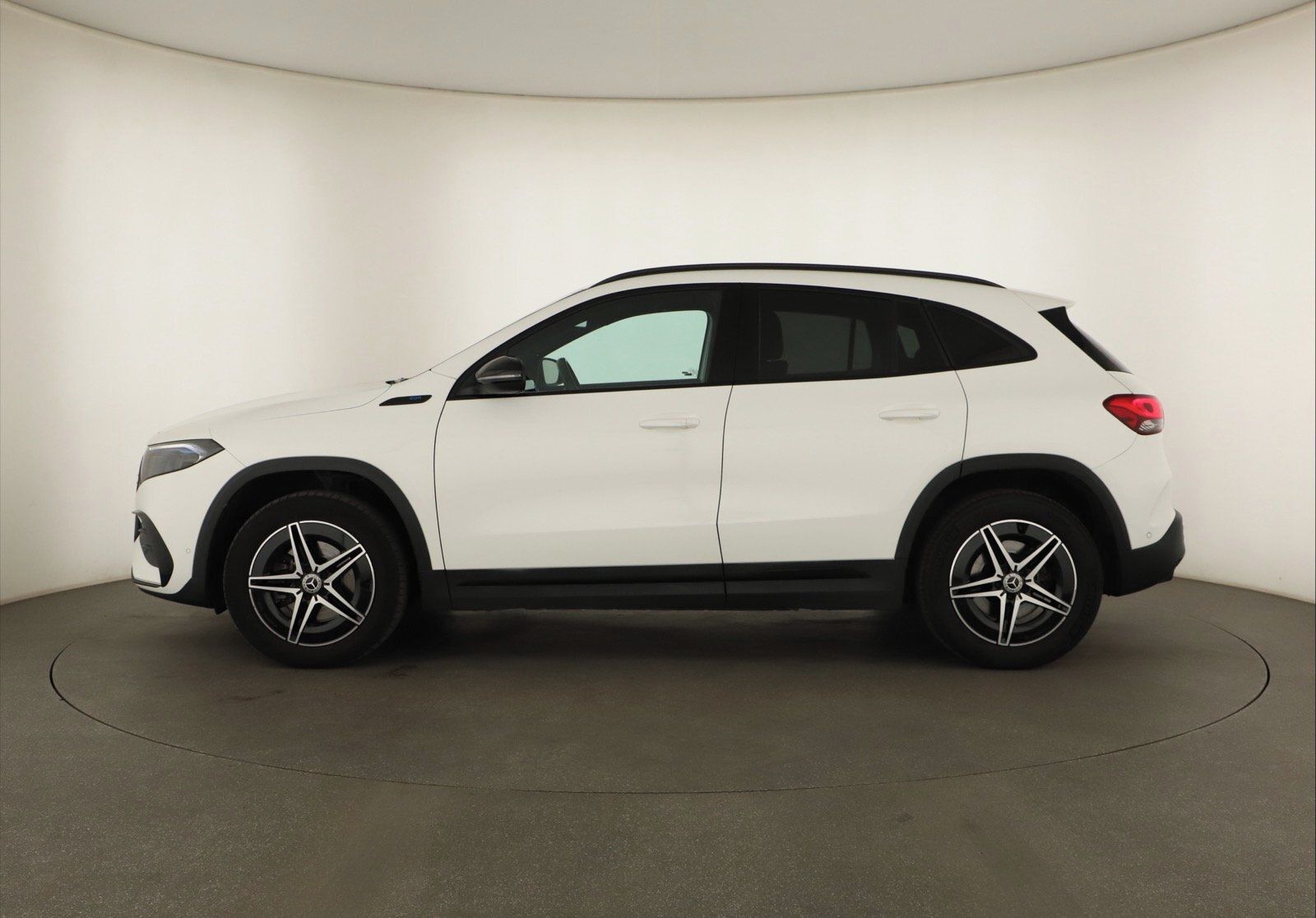 Mercedes-Benz EQA, EQA 250, SoH 98%, Automat - fotka 3