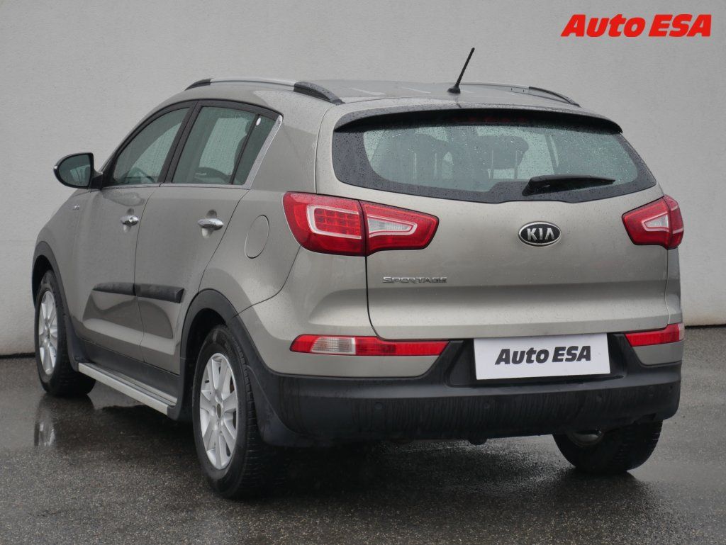 Kia Sportage, 2.0 CRDi 4x4,ČR,autoAC - fotka 6