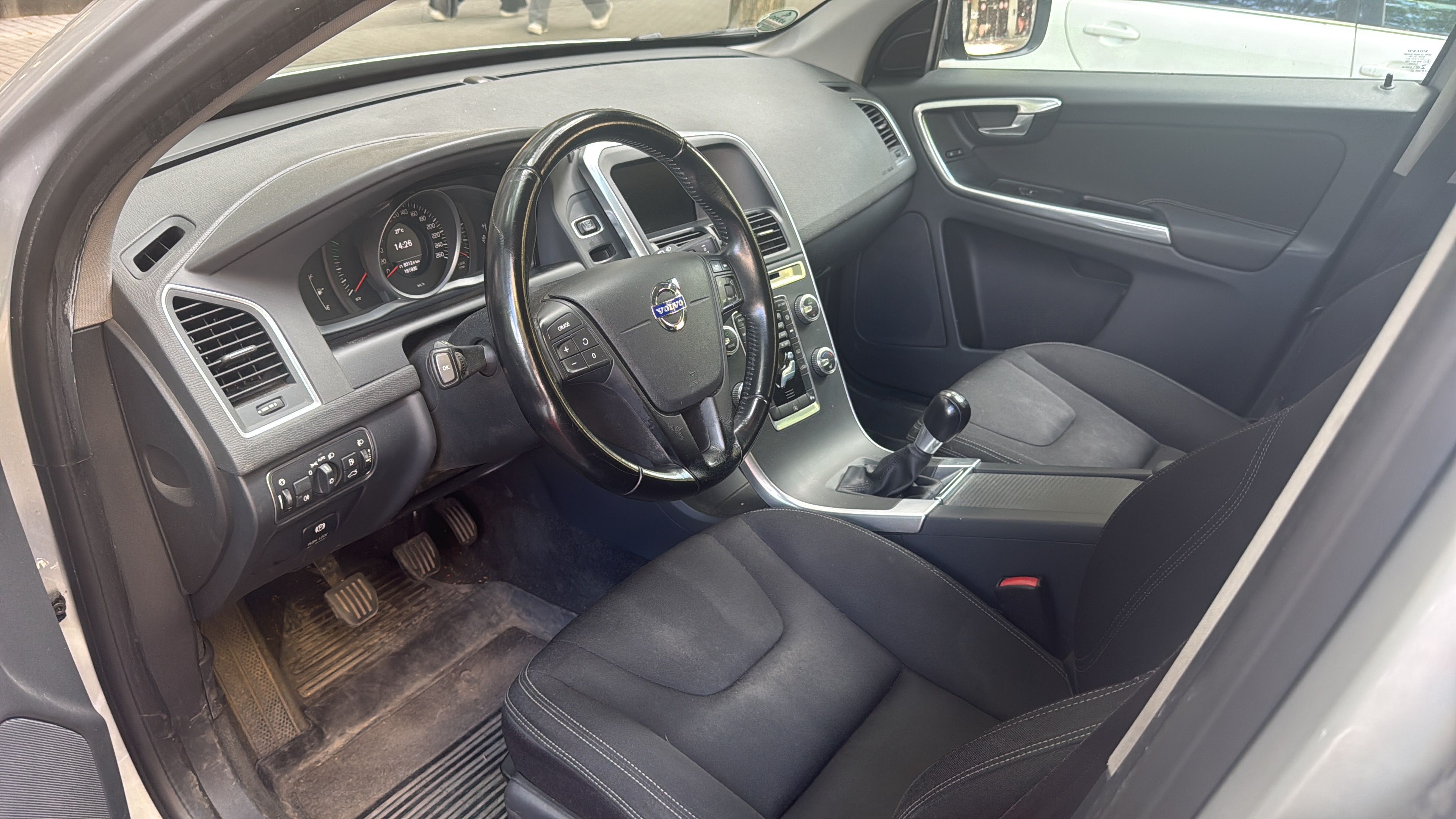 Volvo XC60, D3 - fotka 6