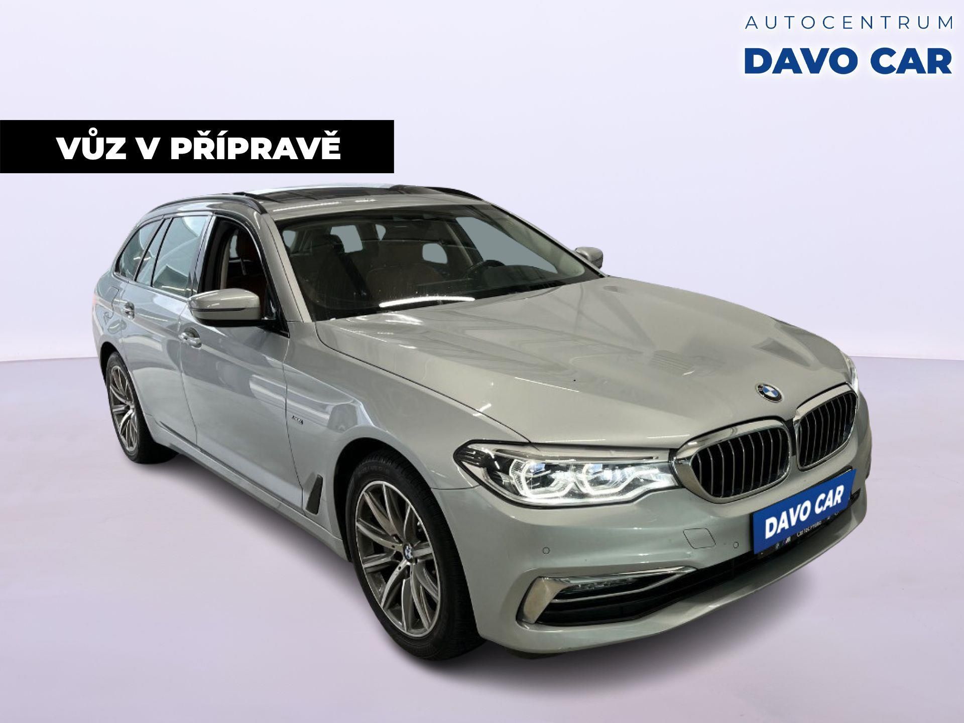 BMW Řada 5, 2,0 530i xDrive Luxury Line - fotka 2