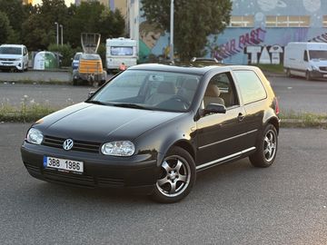 Volkswagen Golf IV, 1.6 benzin