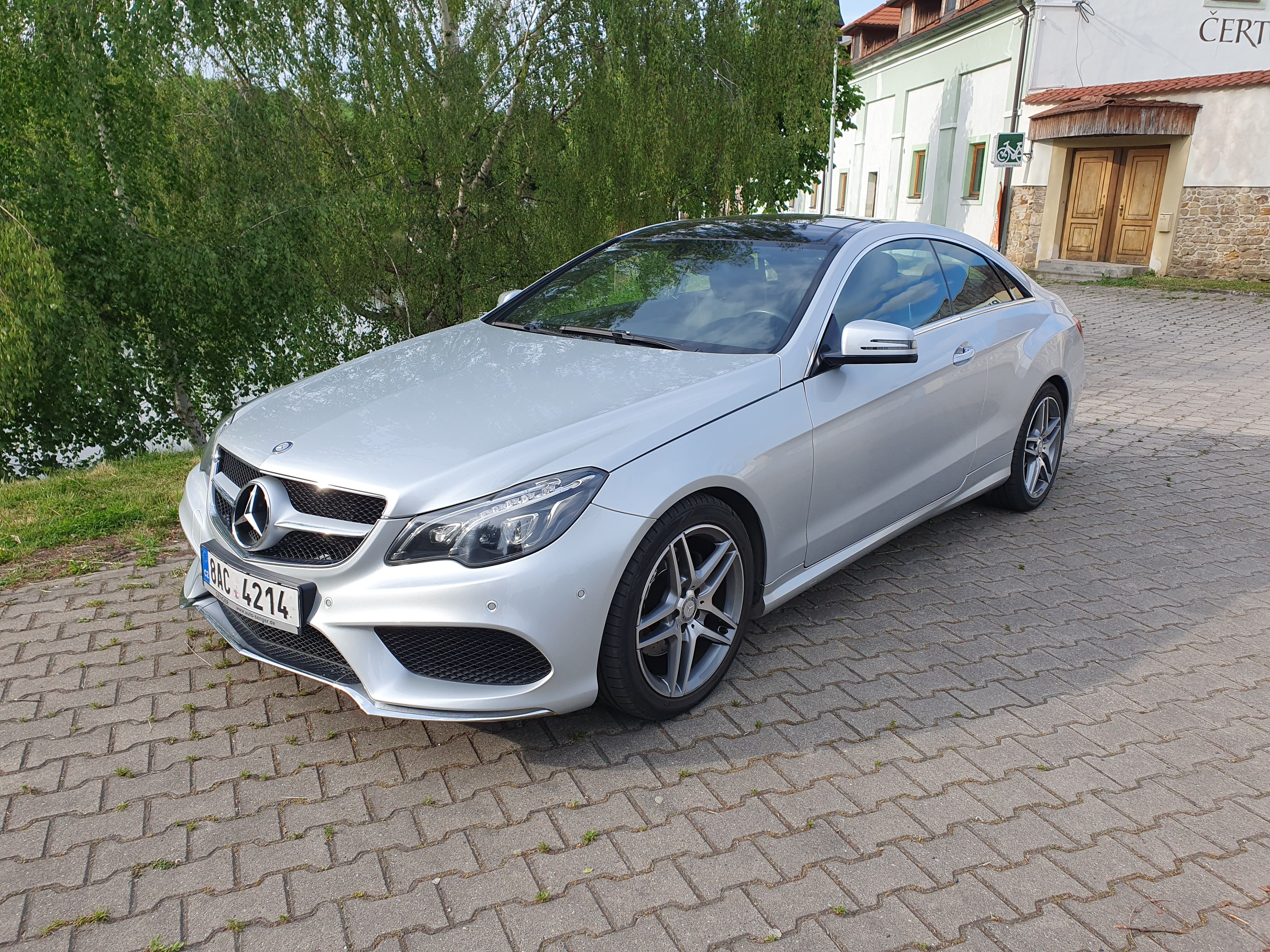 Mercedes-Benz Třídy E, E 350 Kupé AMG Paket