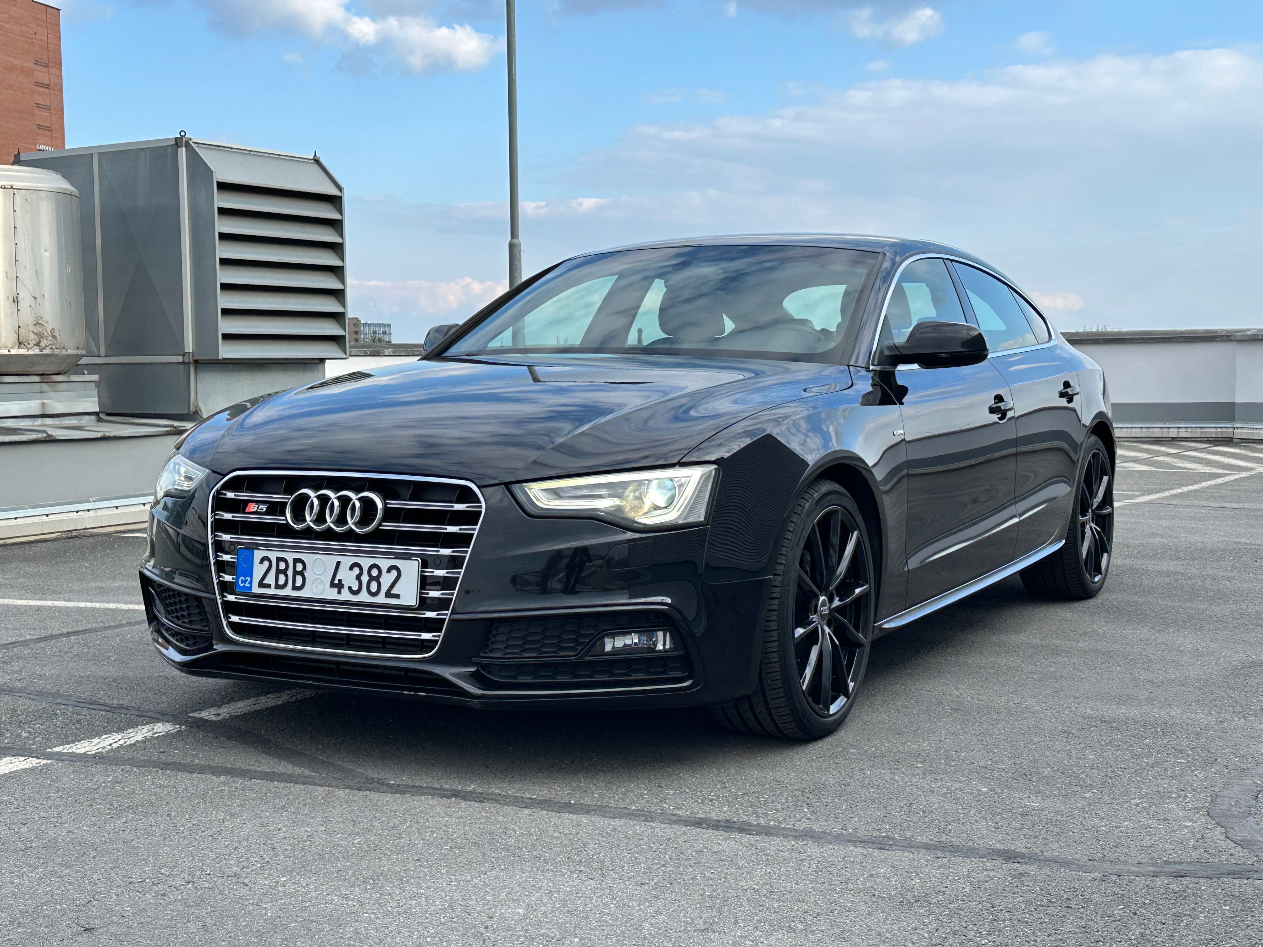 Audi A5, Sportback 1.8 TFSi S-Line - fotka 5