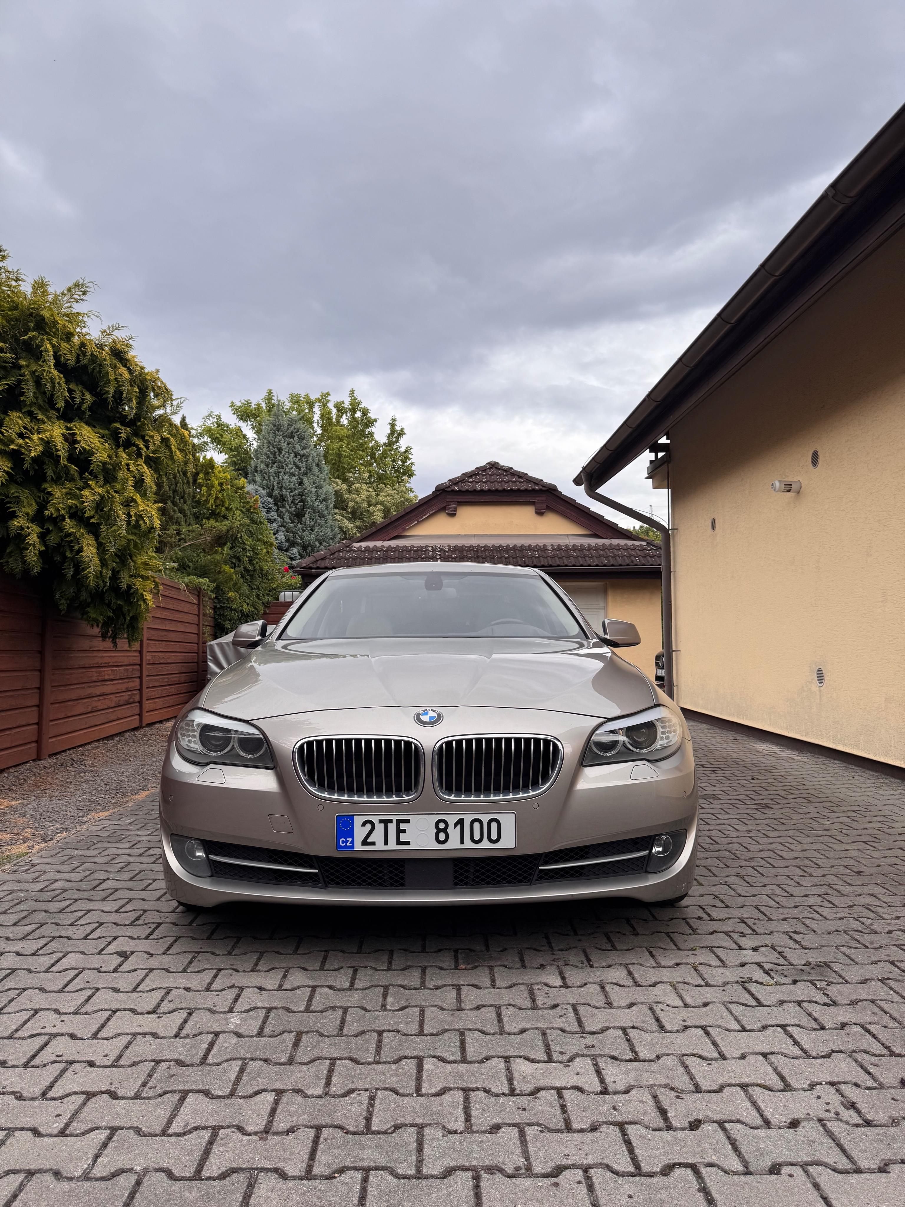 BMW Řada 5, 530d xDrive 190kw HUD soft clo - fotka 4