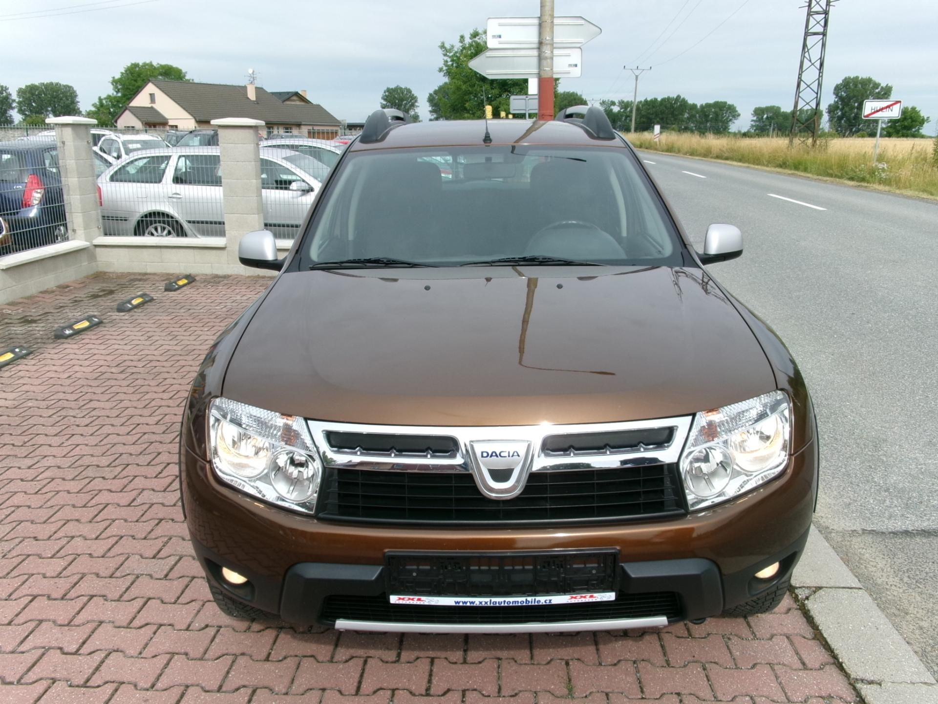 Dacia Duster, 1,6 16V 4x4 KLIMA TAŽNÉ ALU - fotka 2